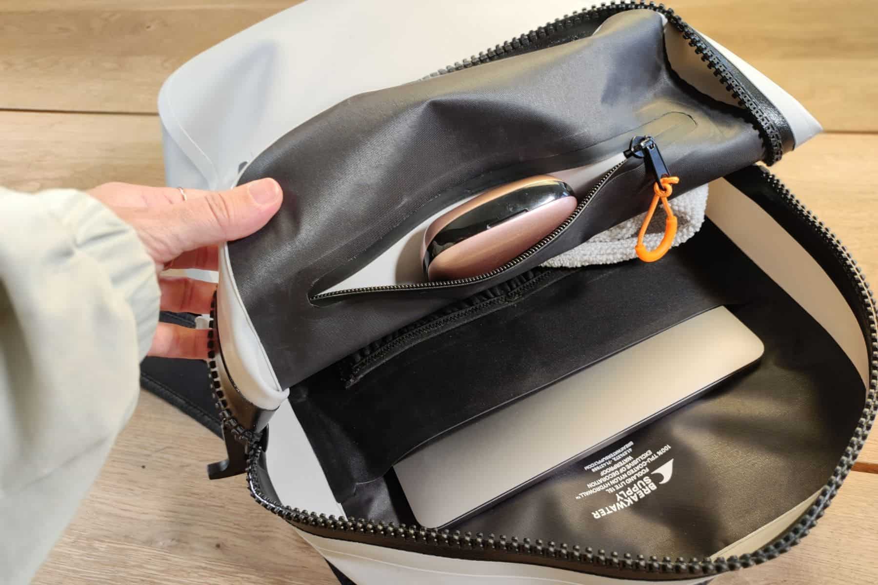 waterproof-backpacks-guide-gadgets