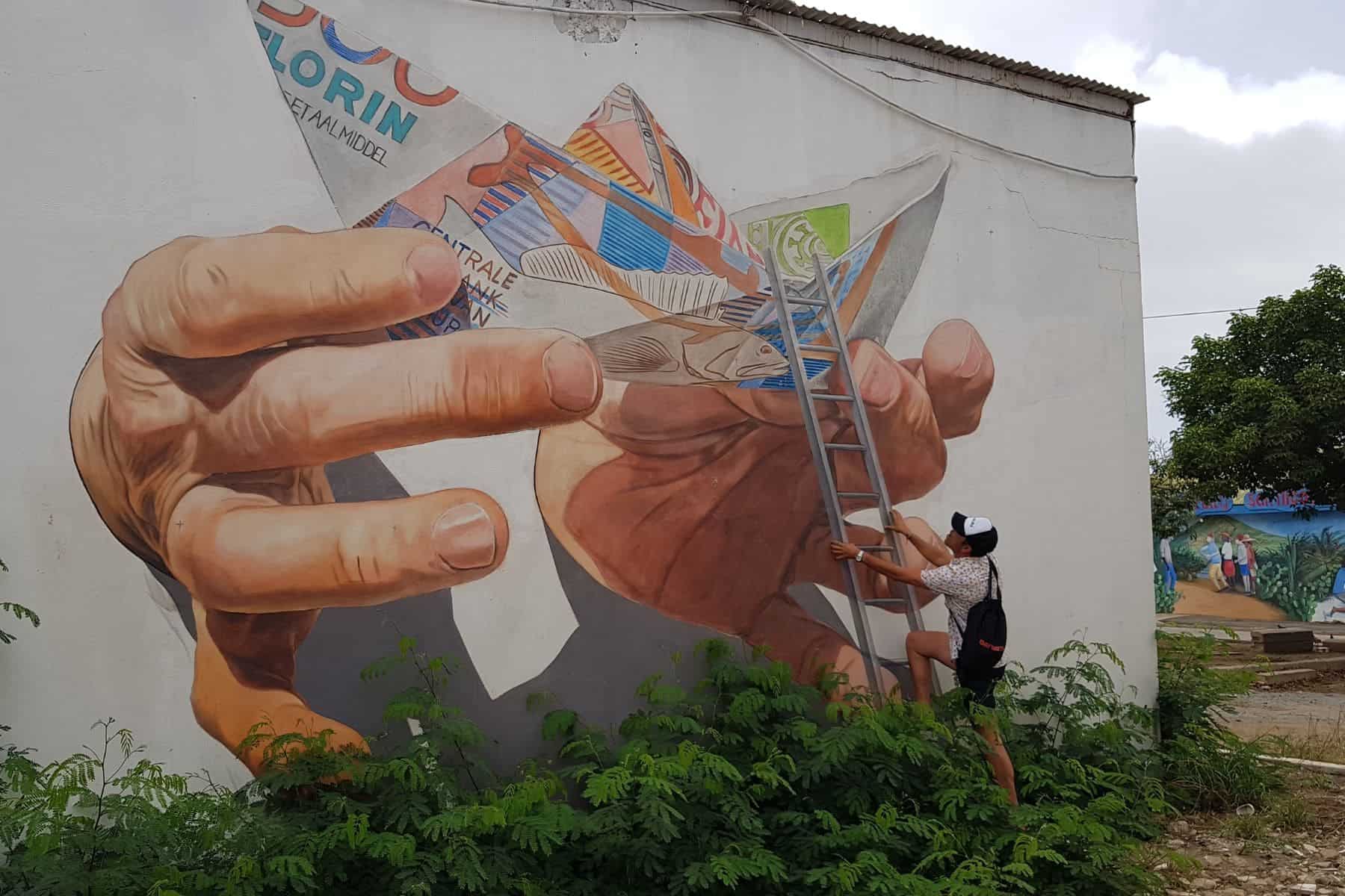 all-inclusive-resort-aruba-murals