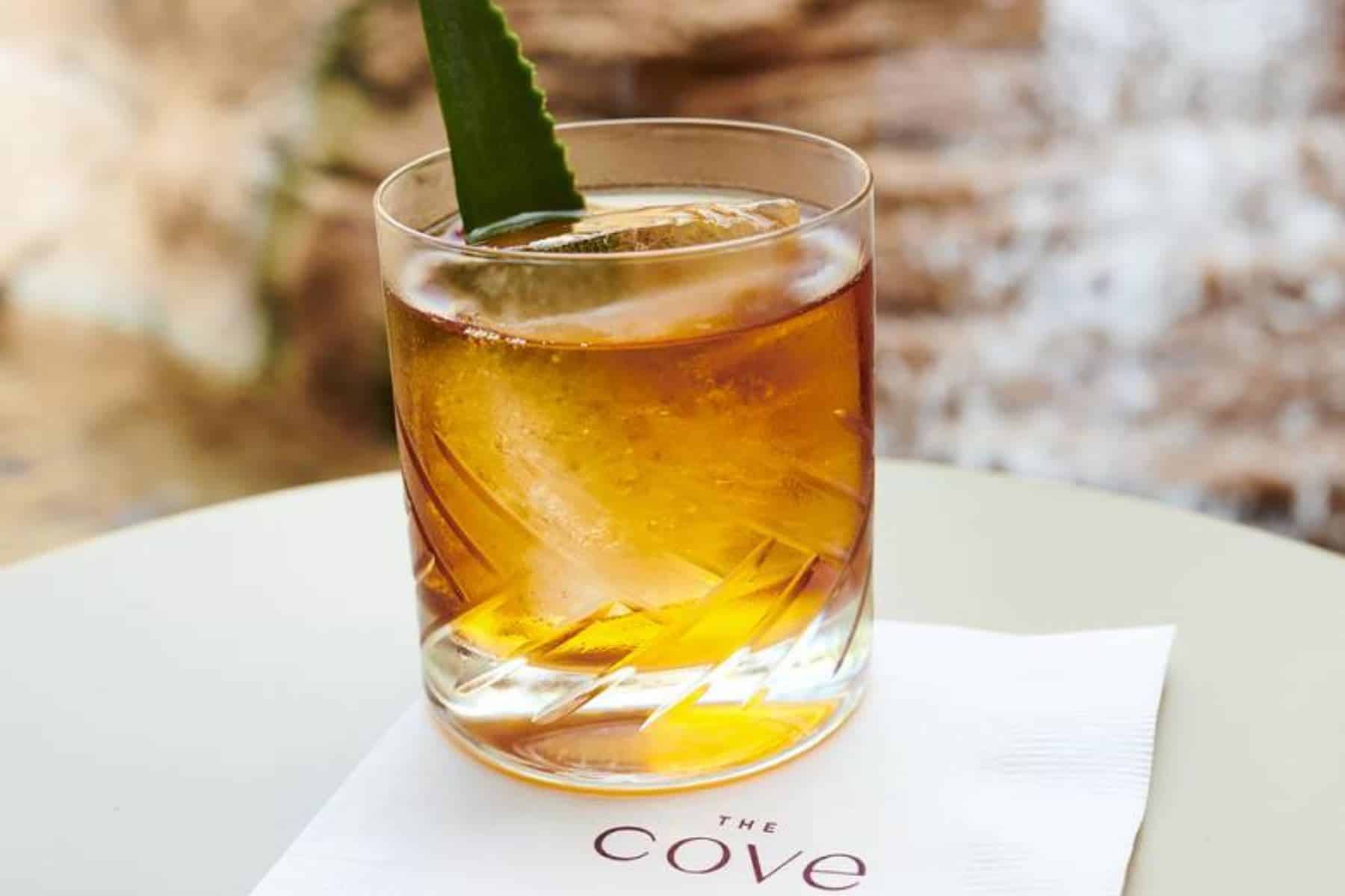 atlantis-paradise-island-bahamas-drink