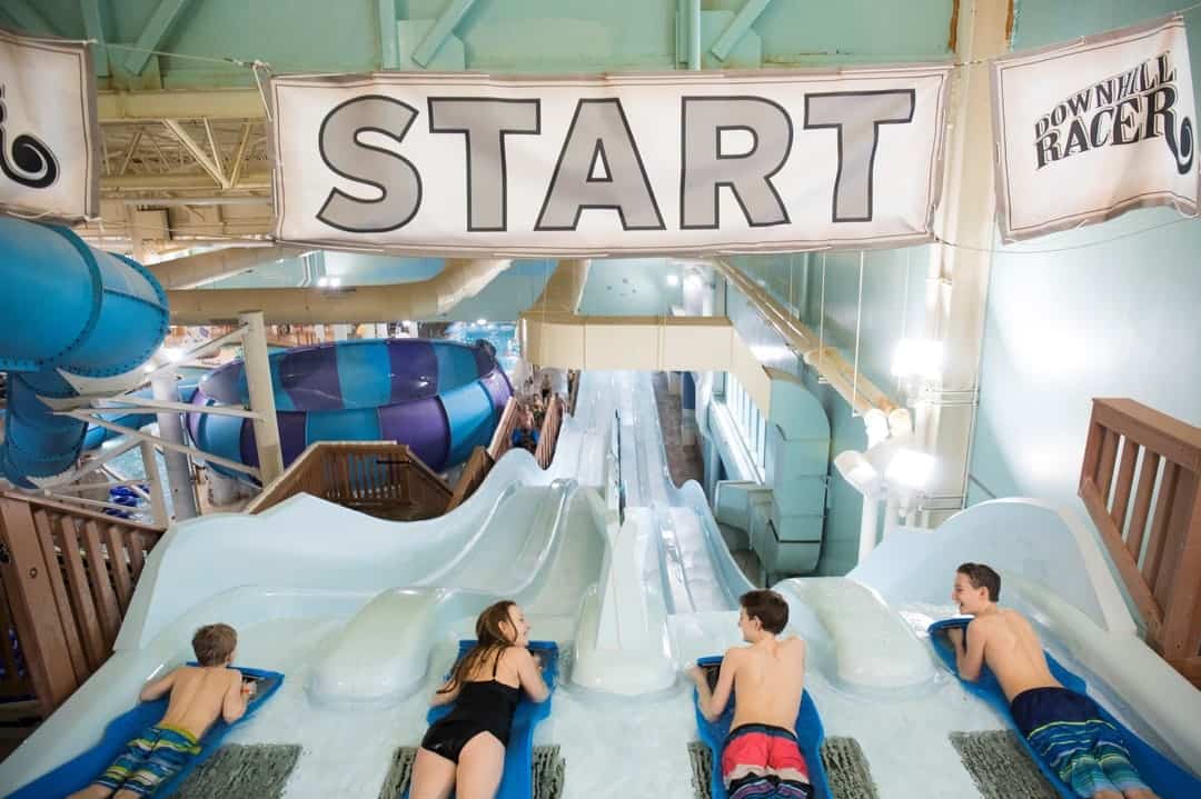 avalanche-bay-indoor-waterpark-race