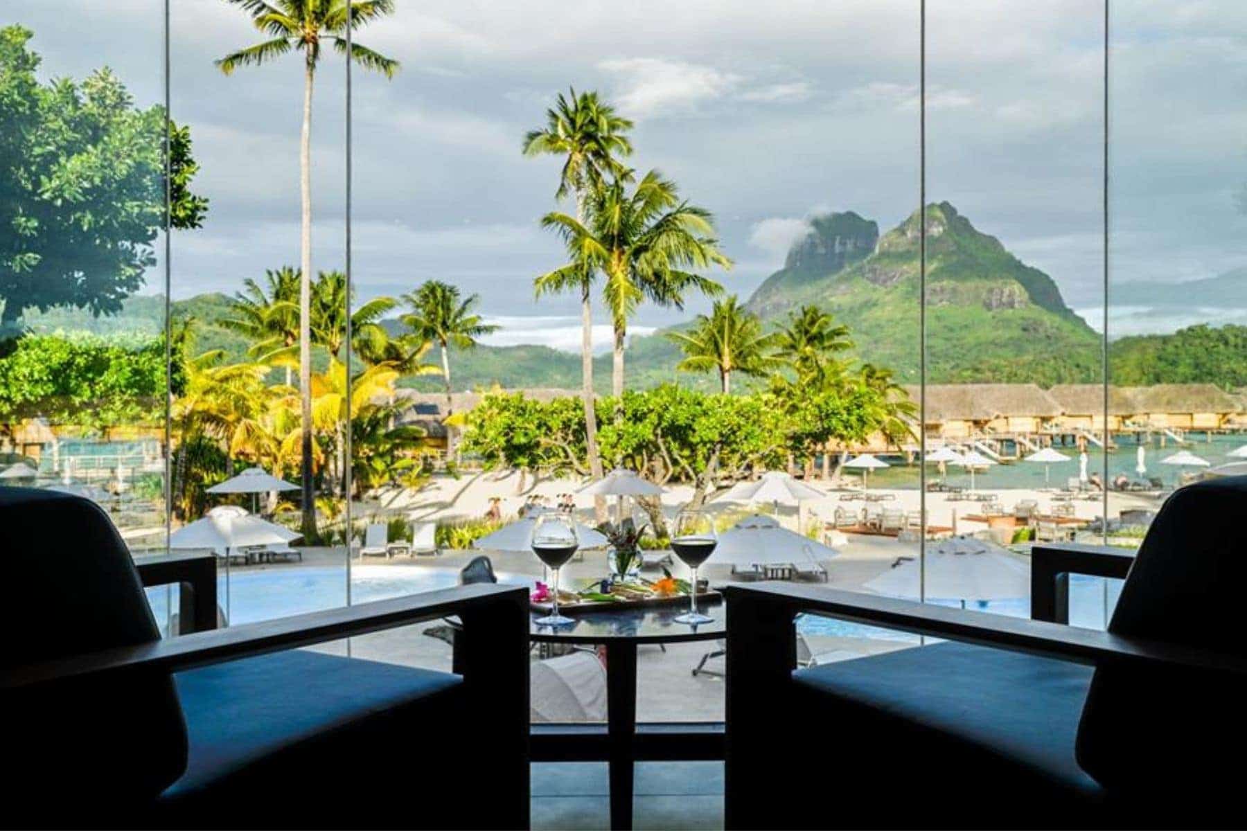 bar wine bar casual dining le bora bora by pearl resorts