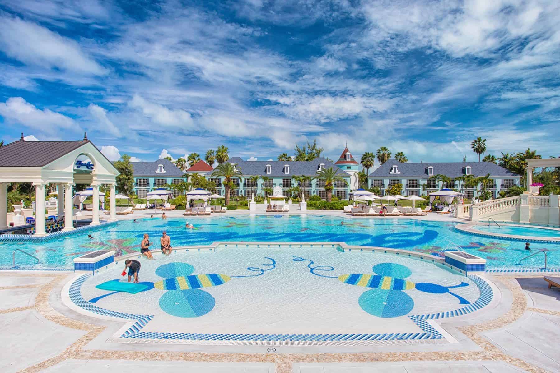 beaches-turks-and-caicos-side