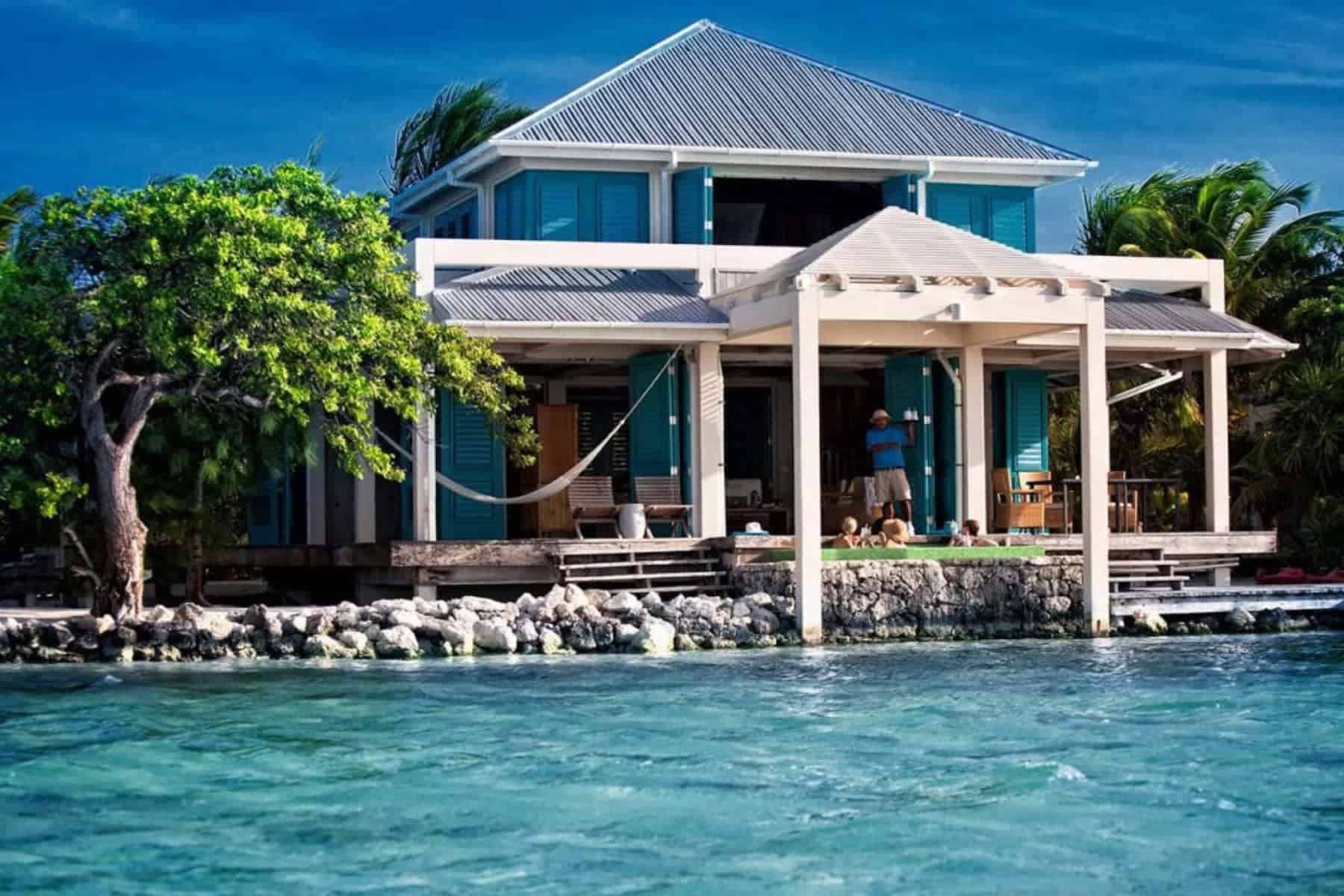 cayo-espanto-front-villa