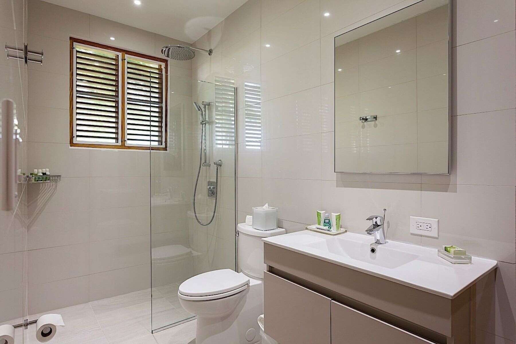 copamarina-beach-resort-and-spa-bath