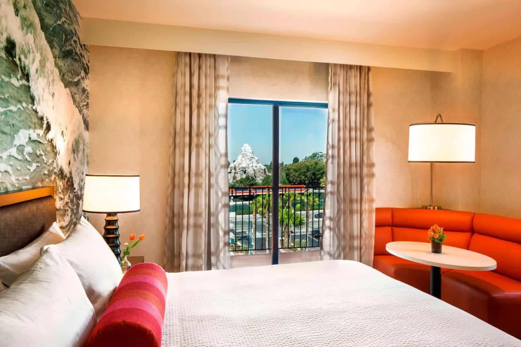 Courtyard By Marriott Anaheim Bed