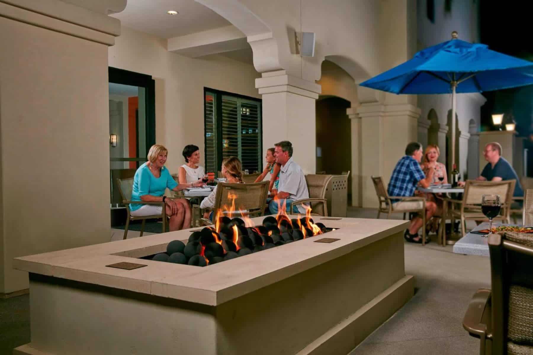 Courtyard By Marriott Anaheim Dine