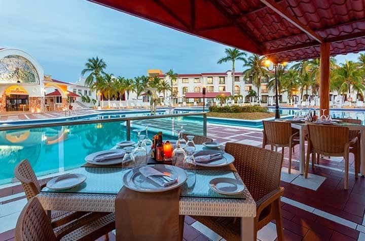 Cozumel Hotel Resort Trademark Wyndham Poolside Trattoria Restaurant Tables