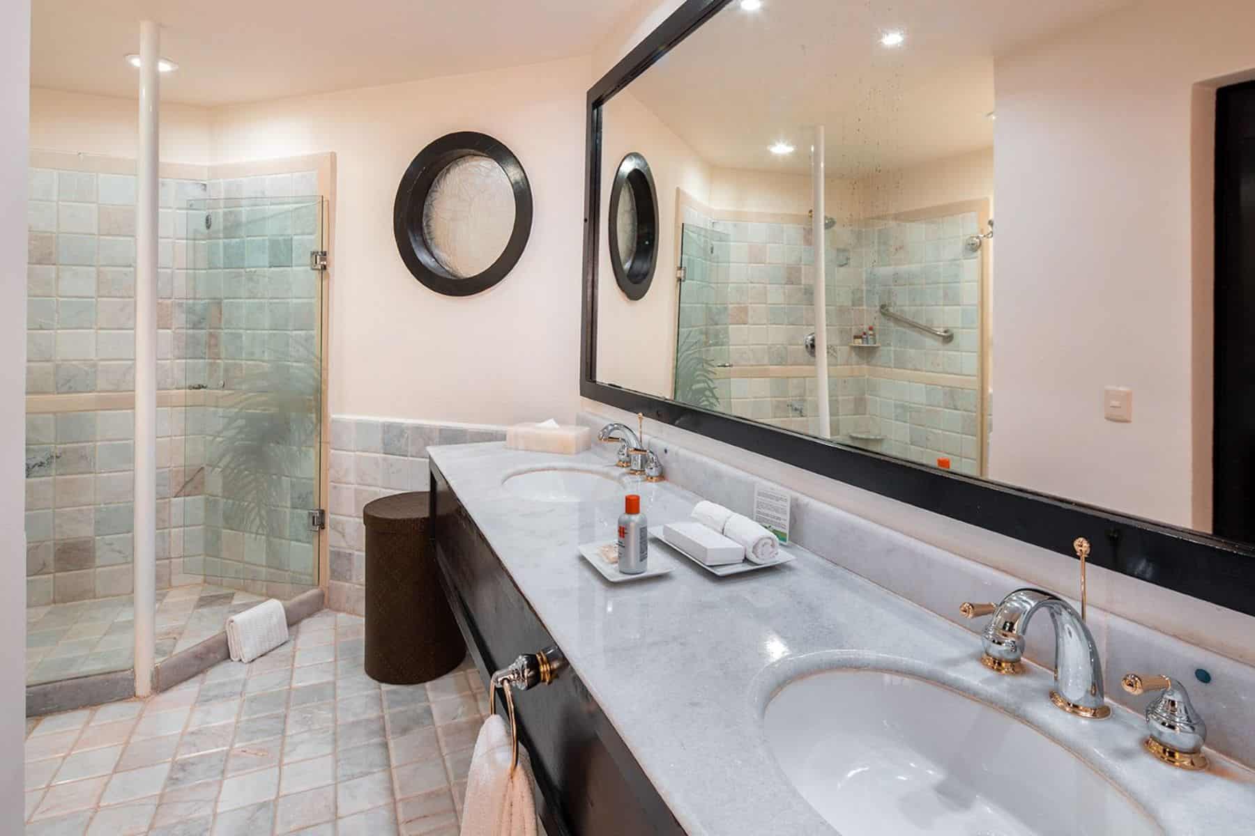 cozumel-palace-bathroom