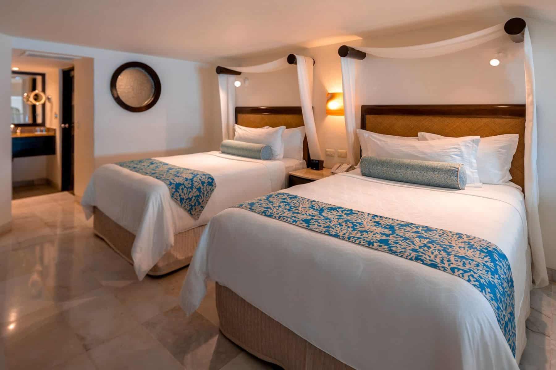 cozumel-palace-closer-bed