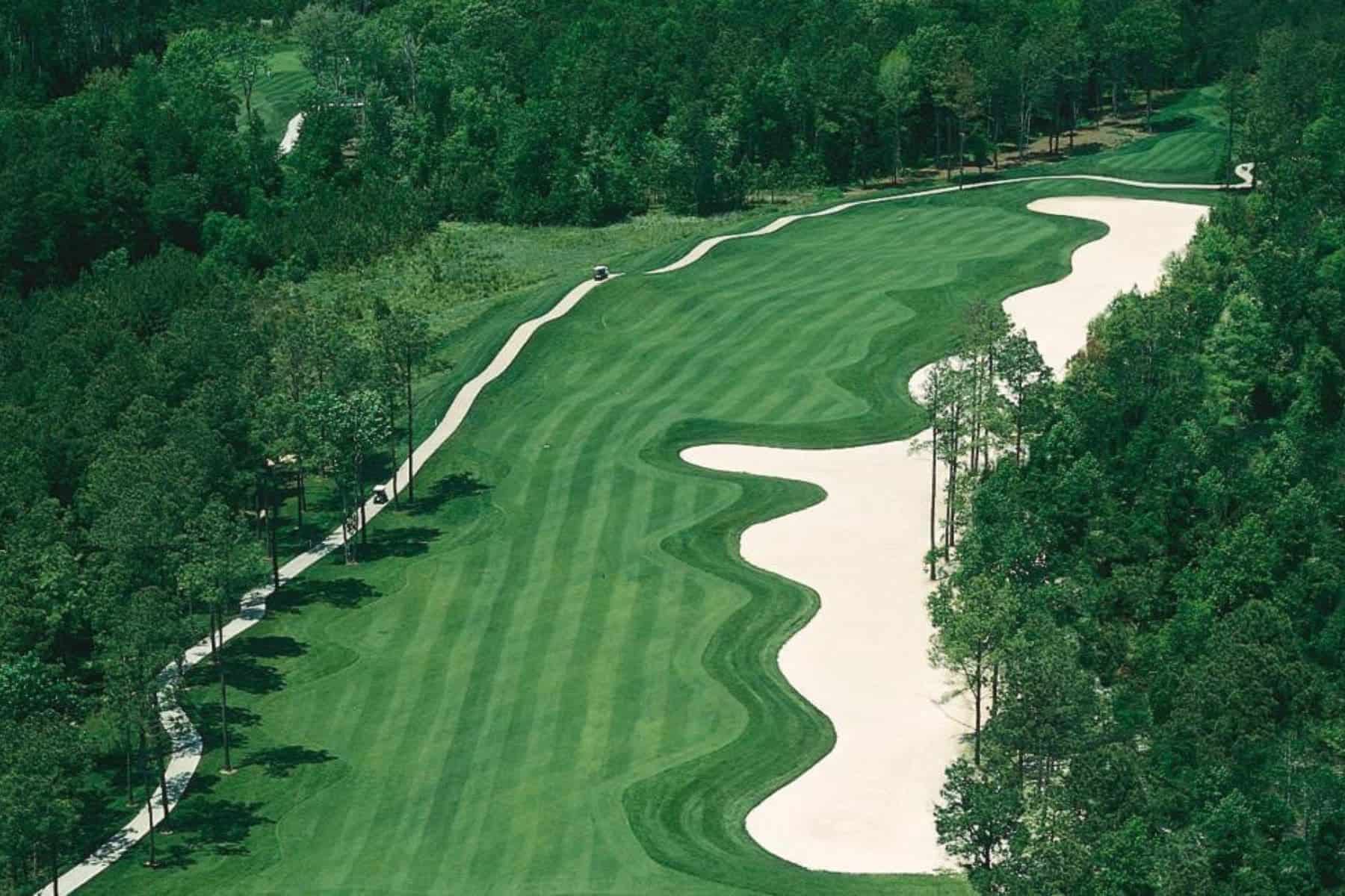 crown-reef-beach-resort-and-waterpark-golf