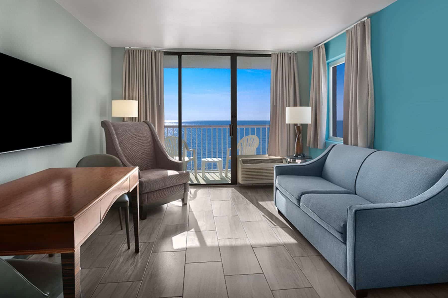 crown-reef-beach-resort-and-waterpark-living