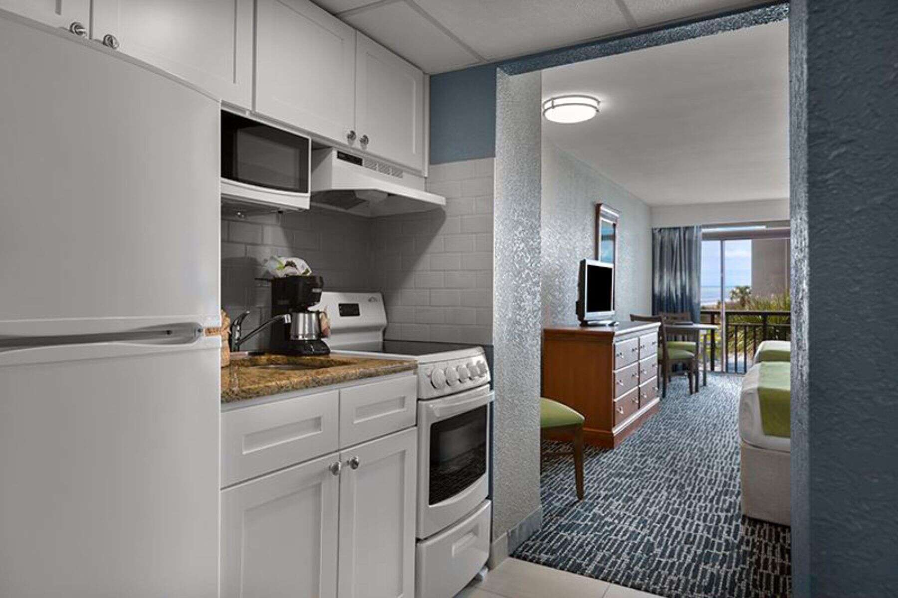 dayton-house-resort-kitchen