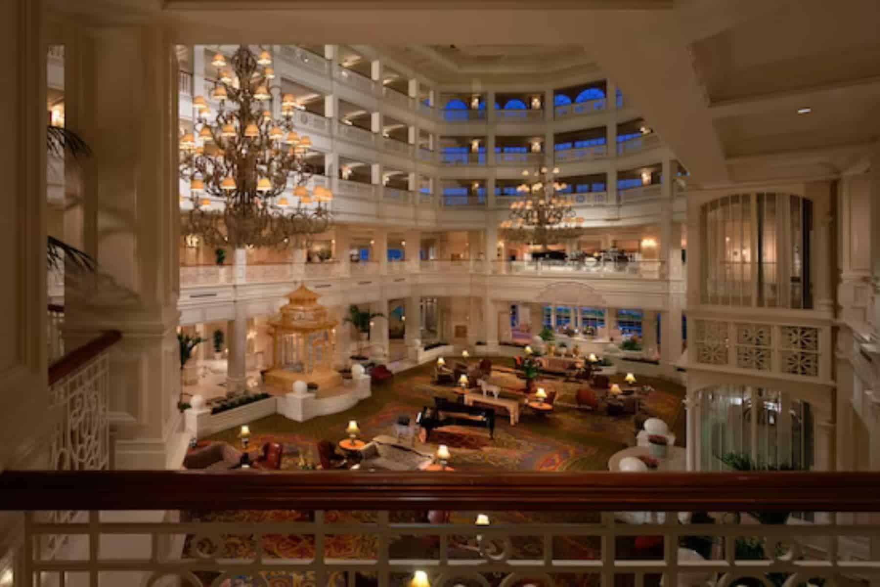 disneys-grand-floridian-resort-and-spa-lobby