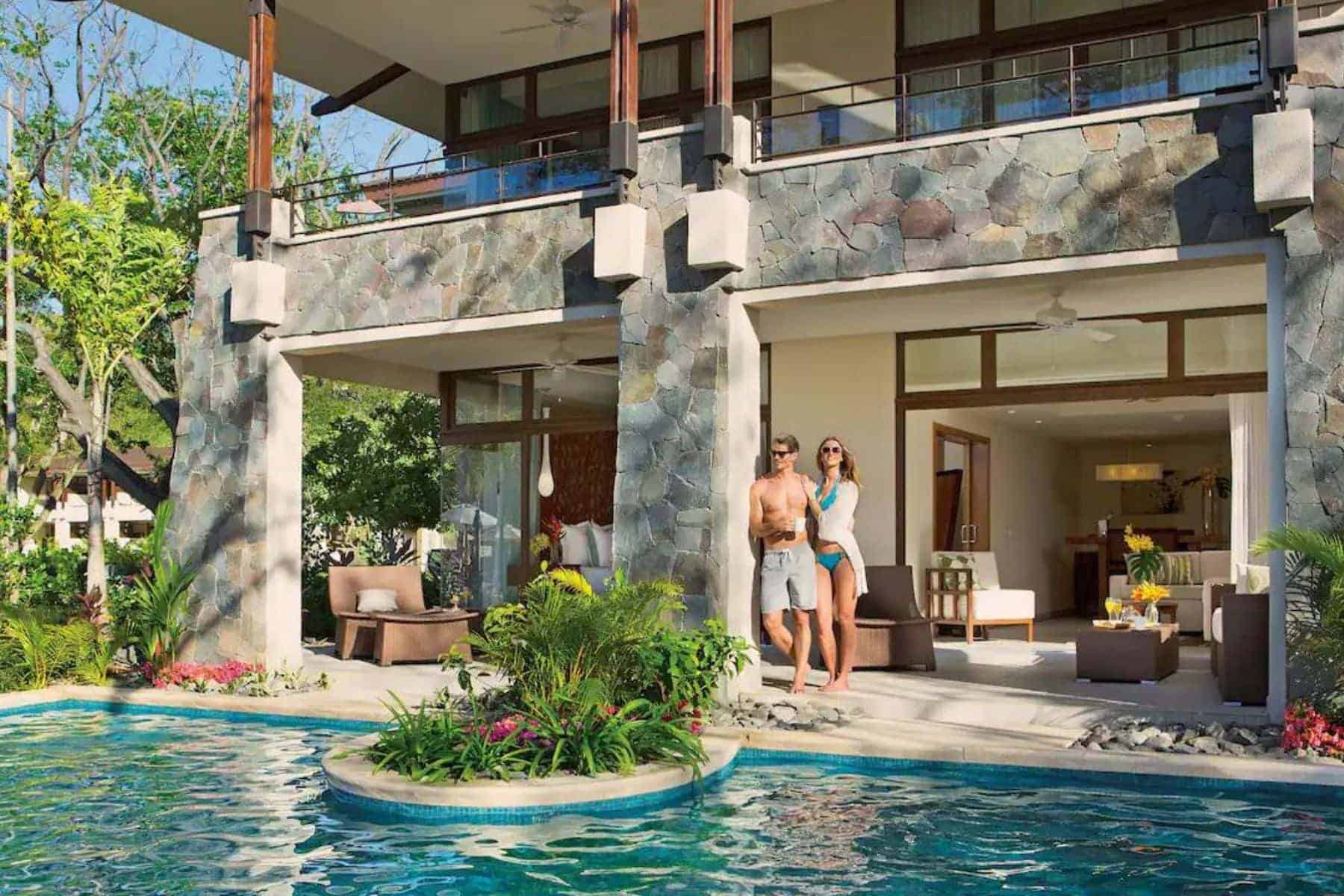 dreams-las-mareas-costa-rica-swim-out