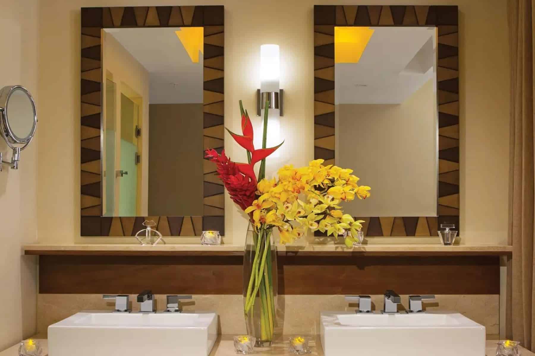 dreams-las-mareas-resort-and-spa-bathroom