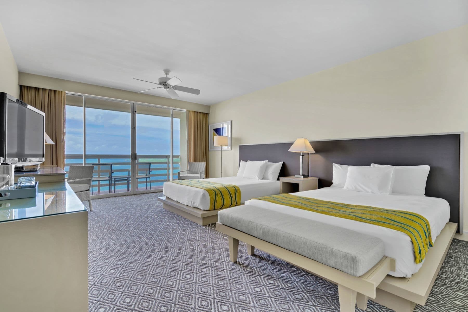 El Conquistador Resort Bed