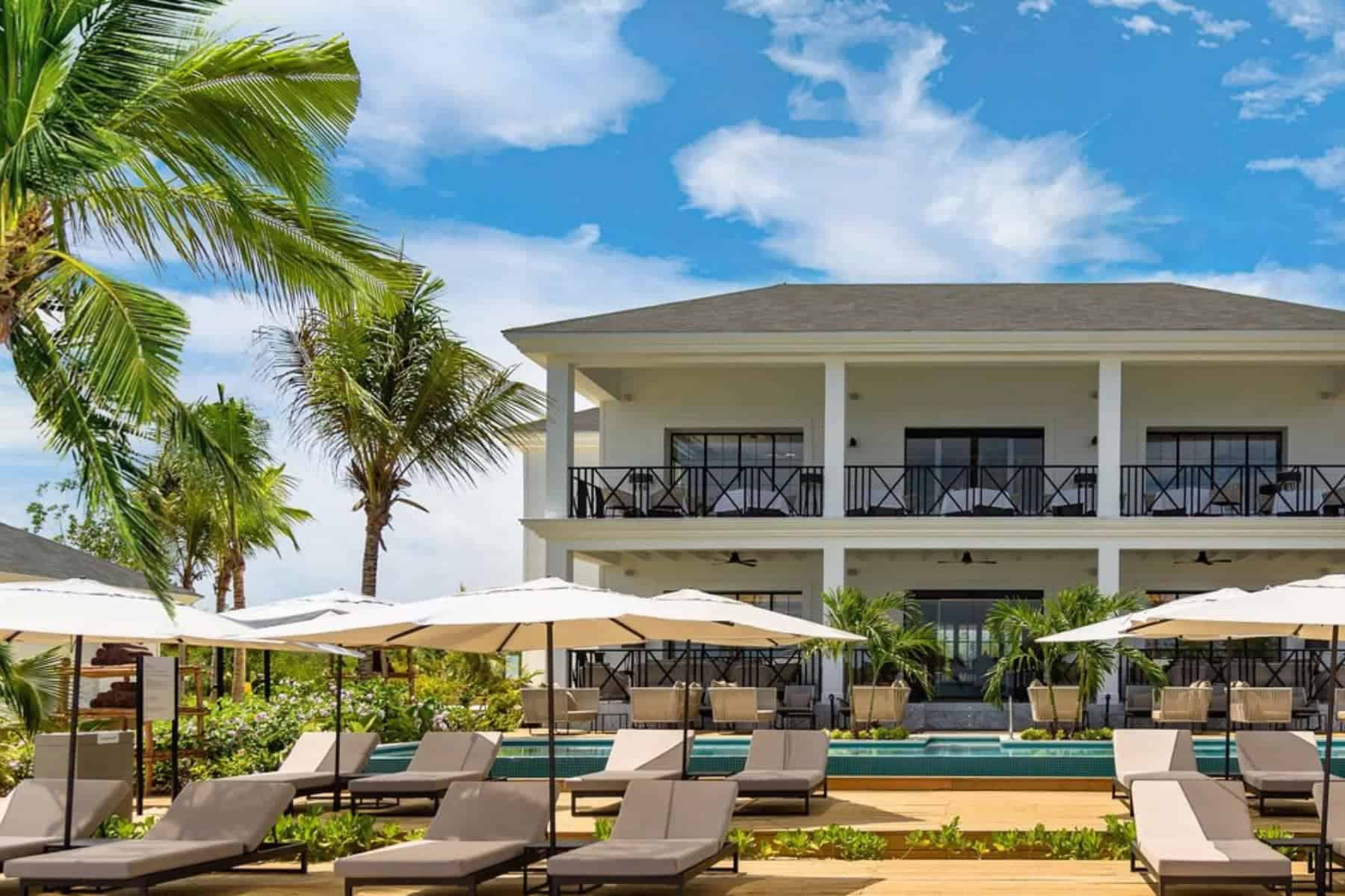 Excellence Club Honeymoon Suite