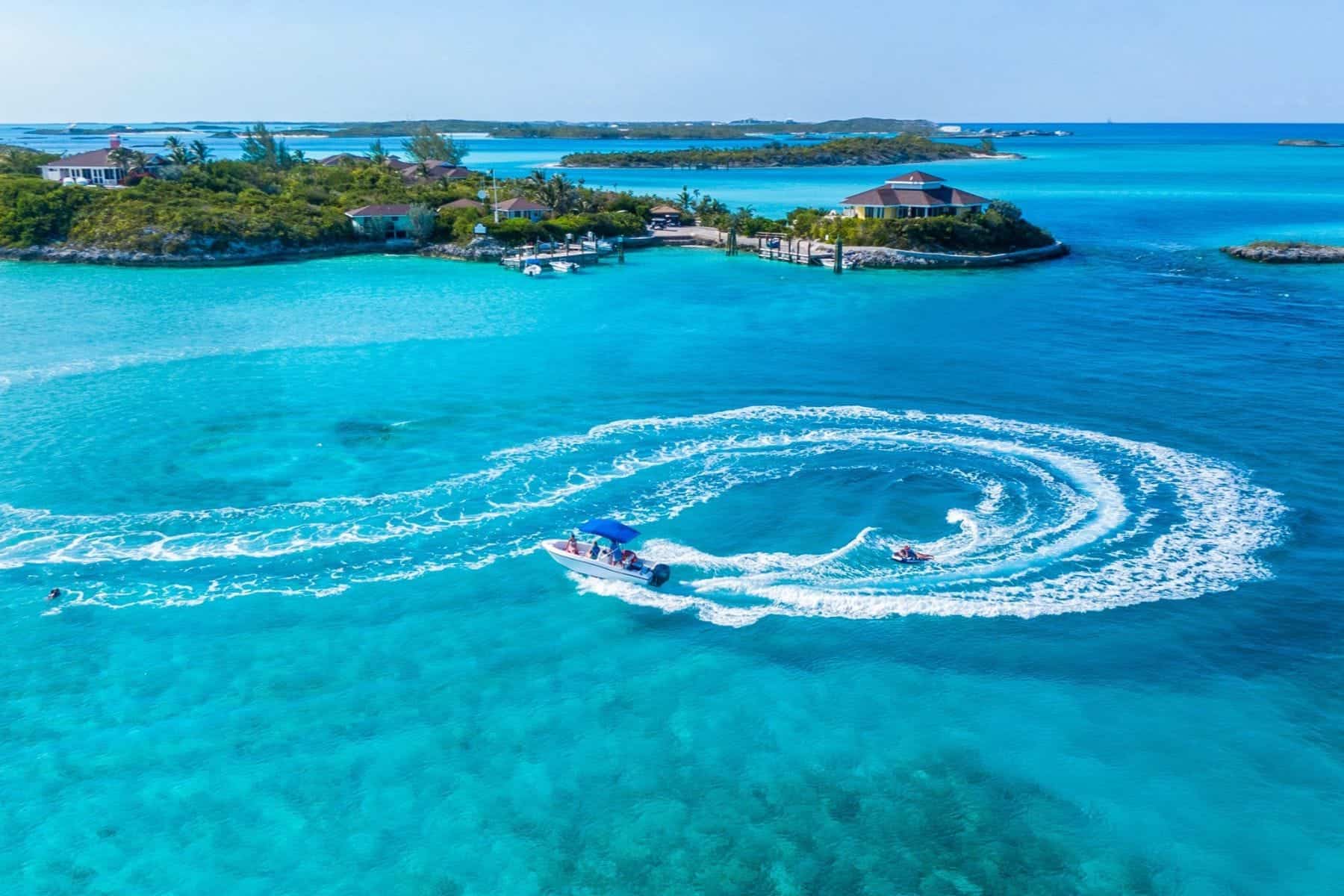 Experience Boating At Fowl Cay Resort