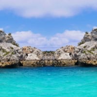 Explore The World Famous Thunderball Grotto