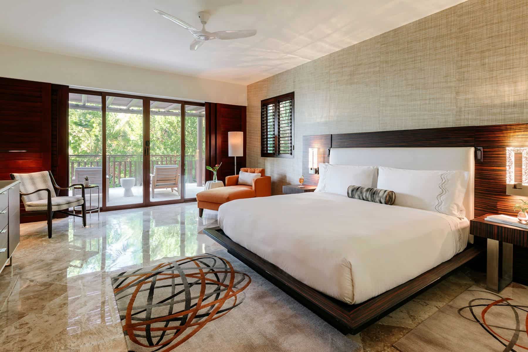 fairmont-mayakoba-bed-side