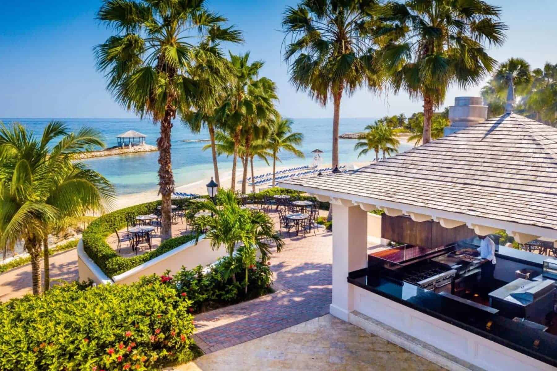 Fiery Pelican Outdoor Grill