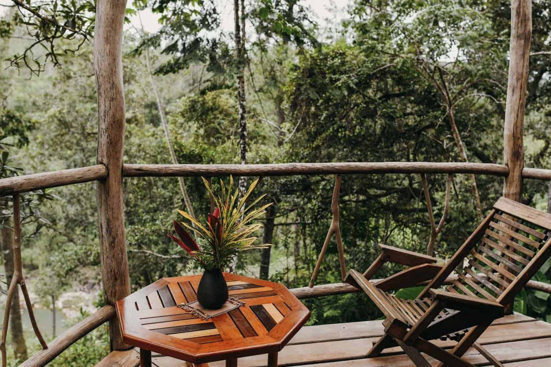 gaia-riverlodge-balcony