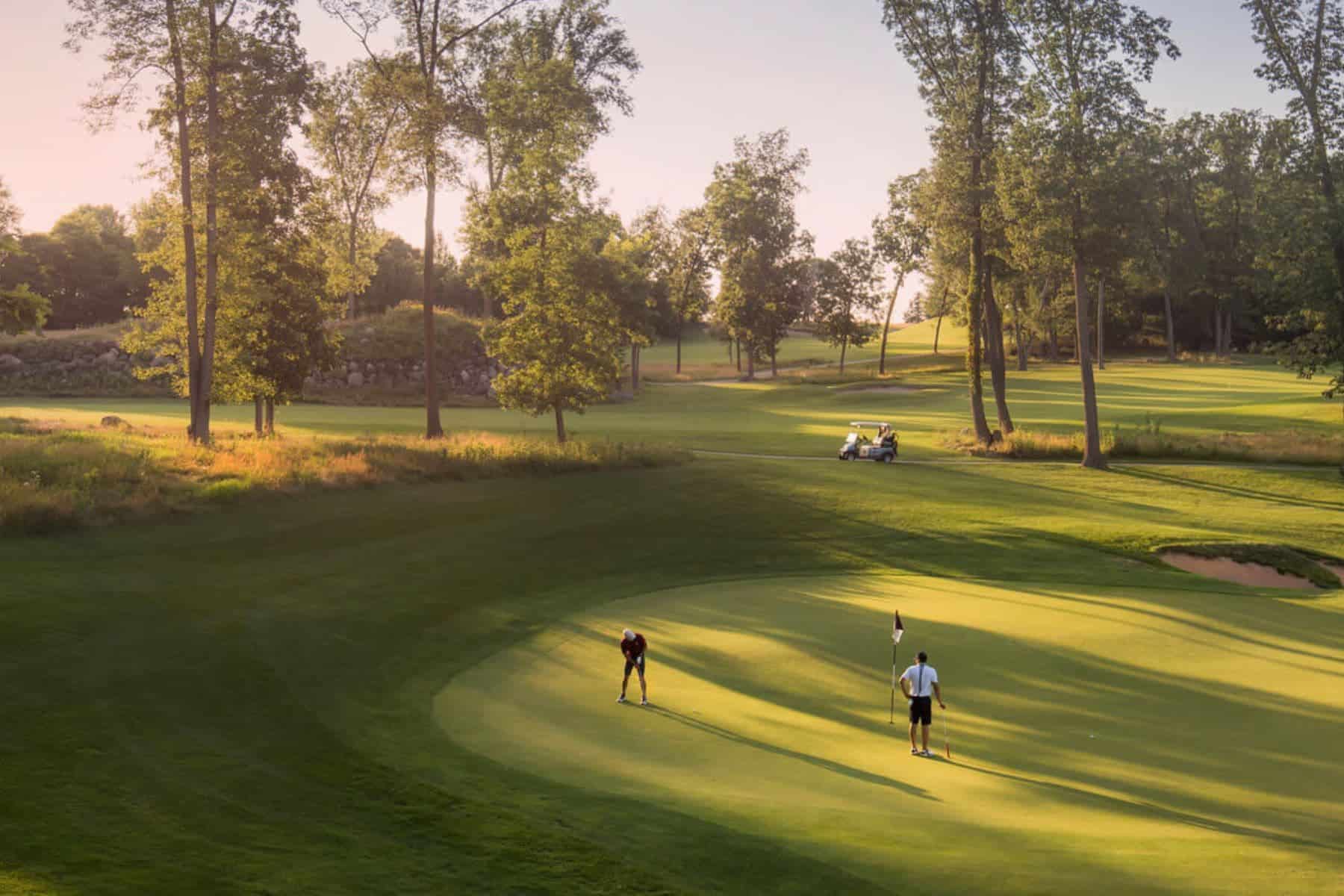 Glacier Canyon Lodge Golf