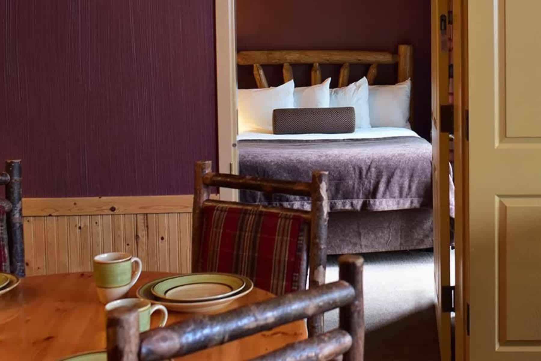 glacier-canyon-lodge-room-view