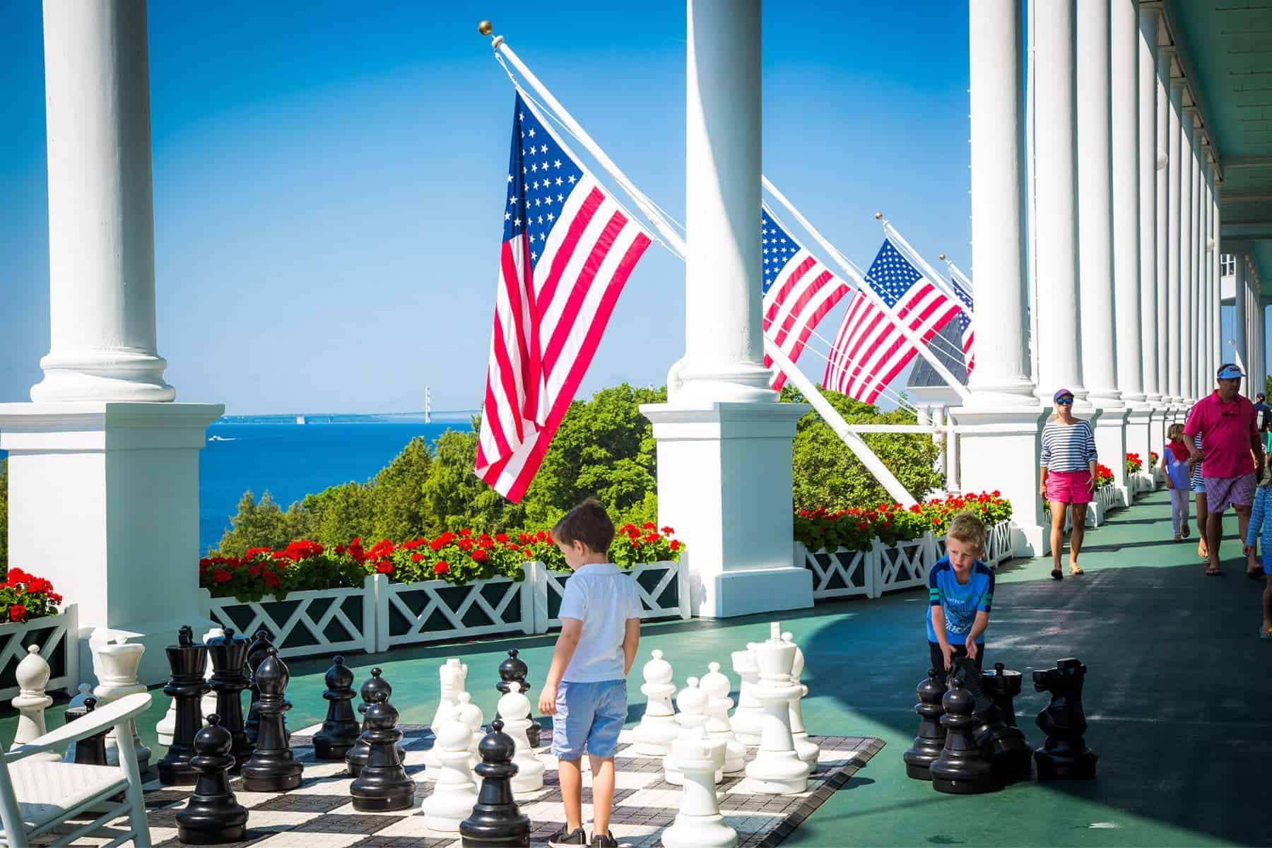 grand-hotel-mackinac-island-michigan-flags