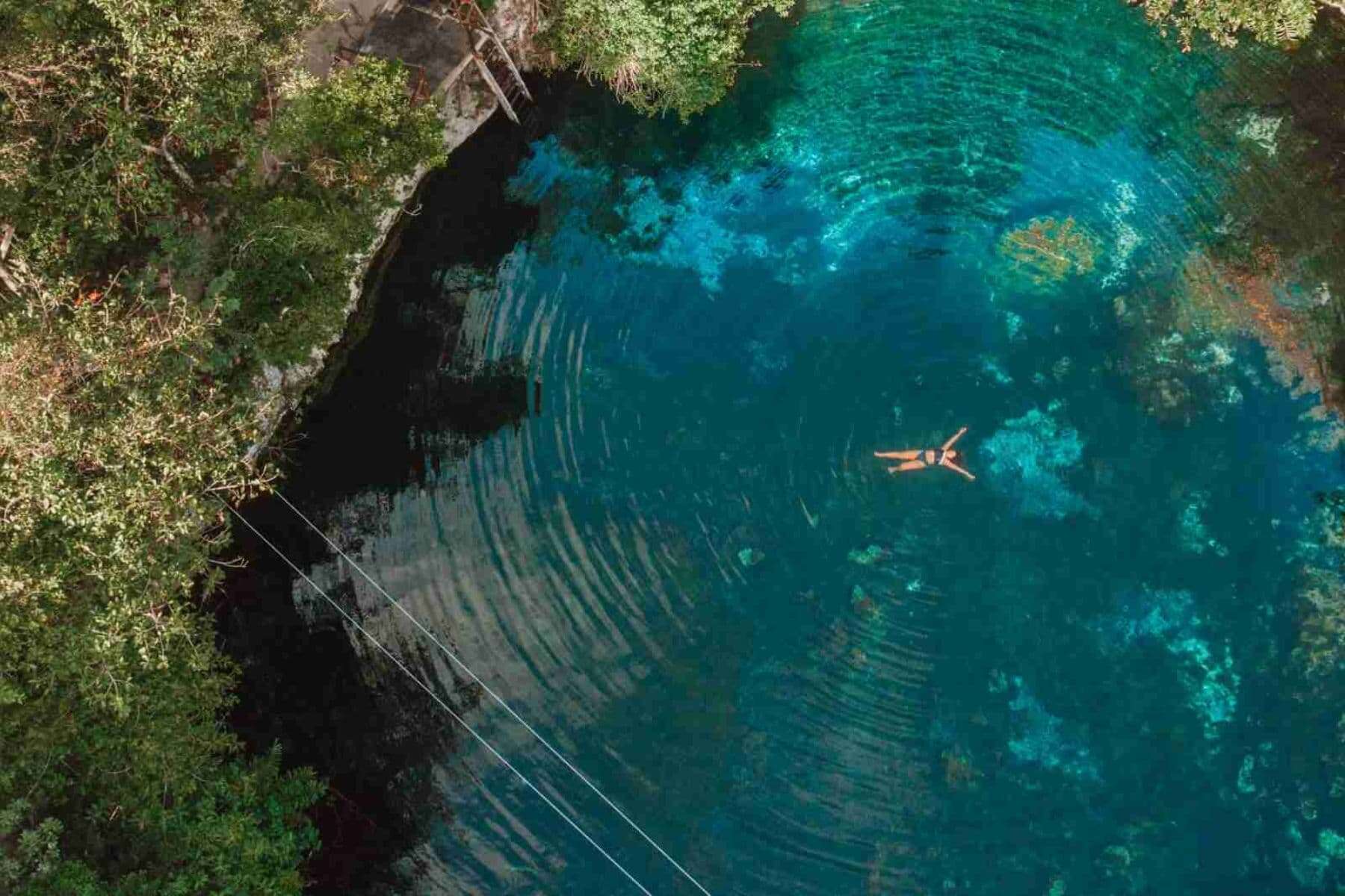 hard-rock-hotel-cancun-swim