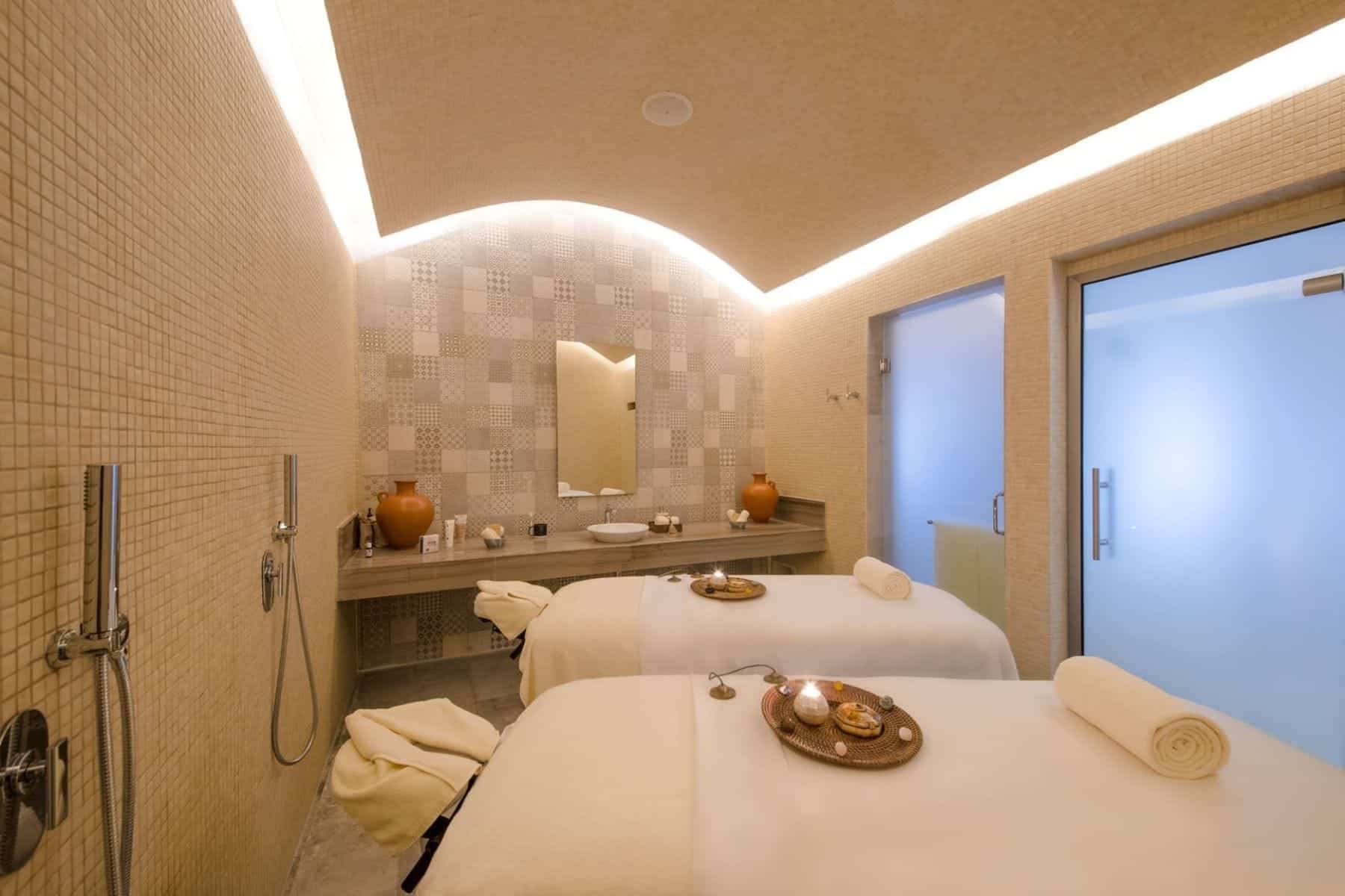 haven-riviera-cancun-spa-couple