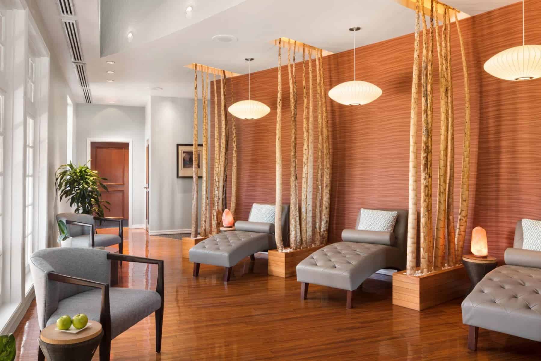 hilton-sedona-resort-at-bell-rock-sofas