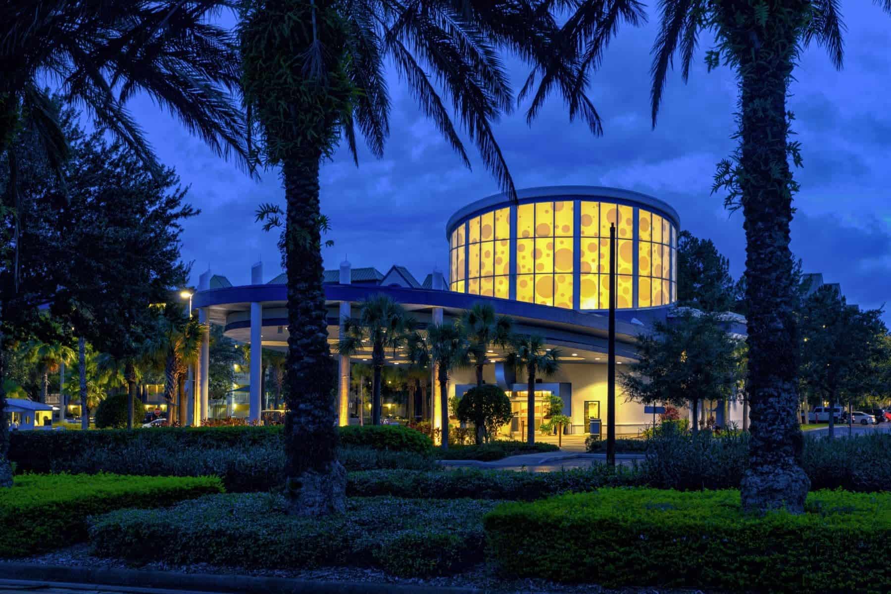 Holiday Inn Resort Orlando Suites Waterpark Front