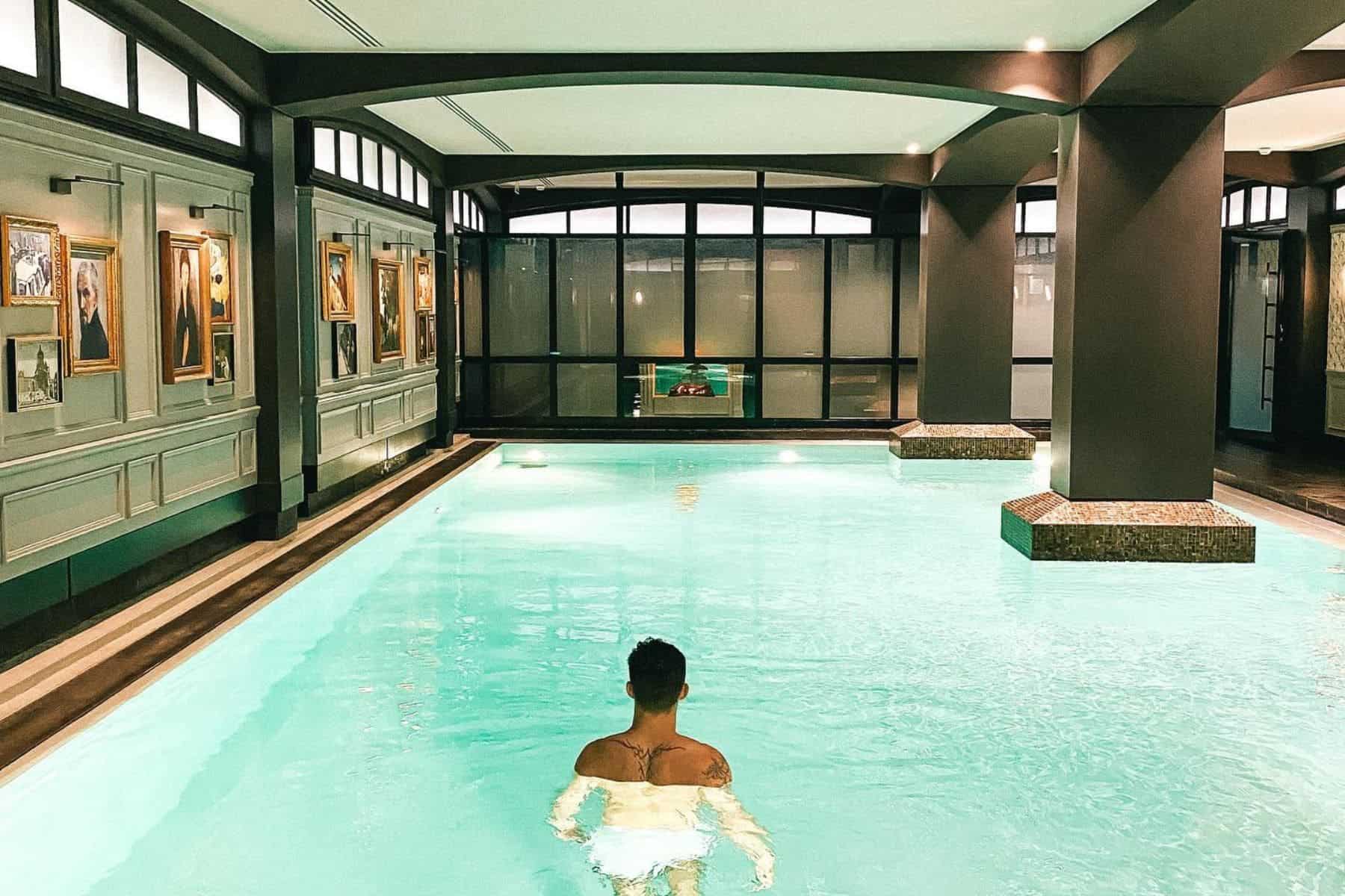 Hotel Barriere Le Fouquets Pool