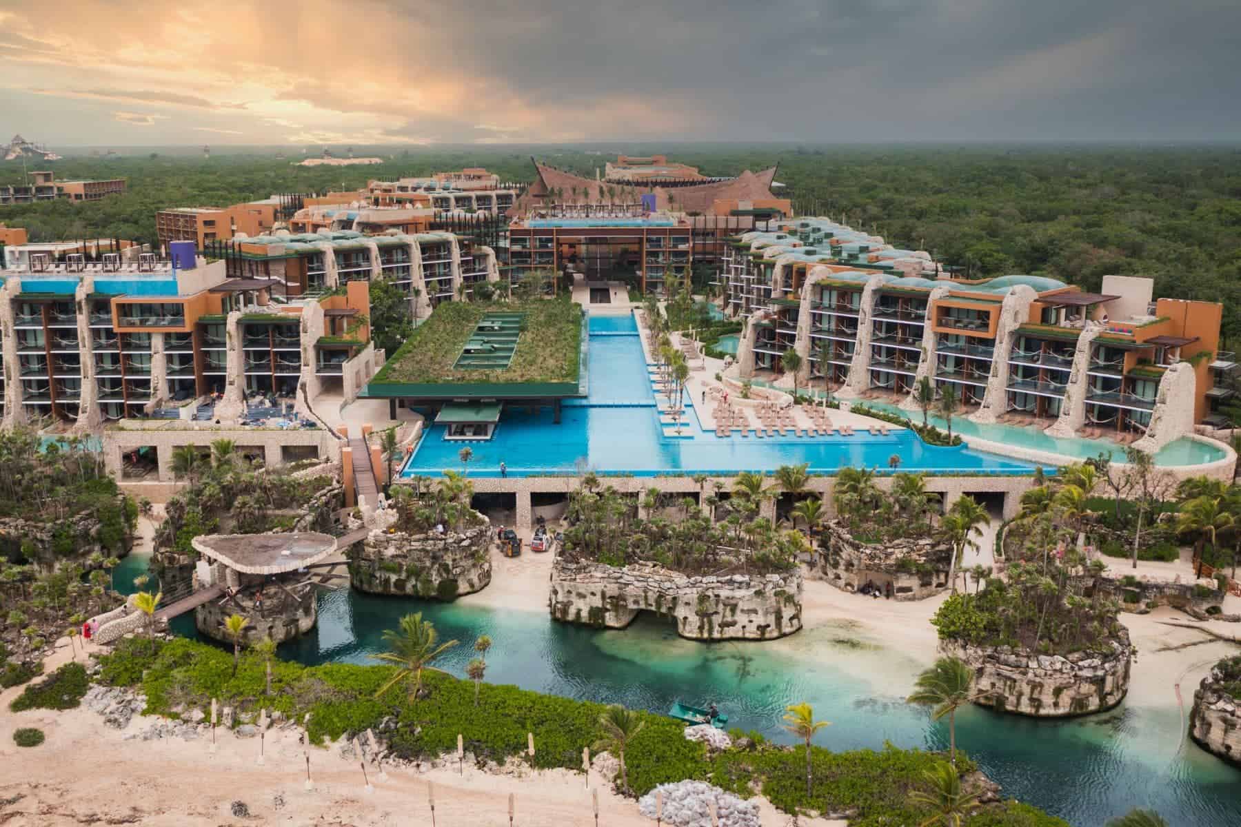 hotel-xcaret-arte-front
