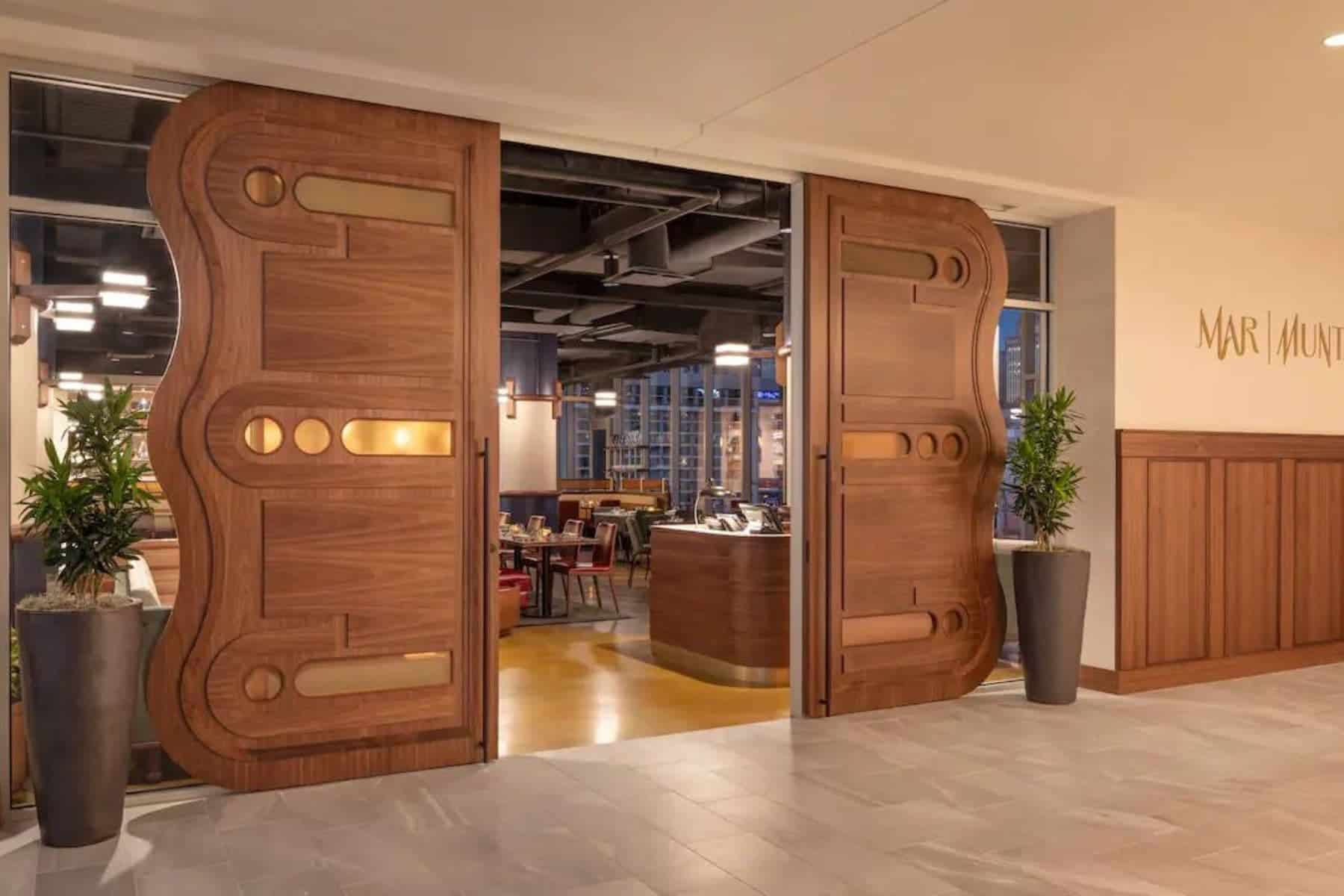 Hyatt Regency Salt Lake City Entrance