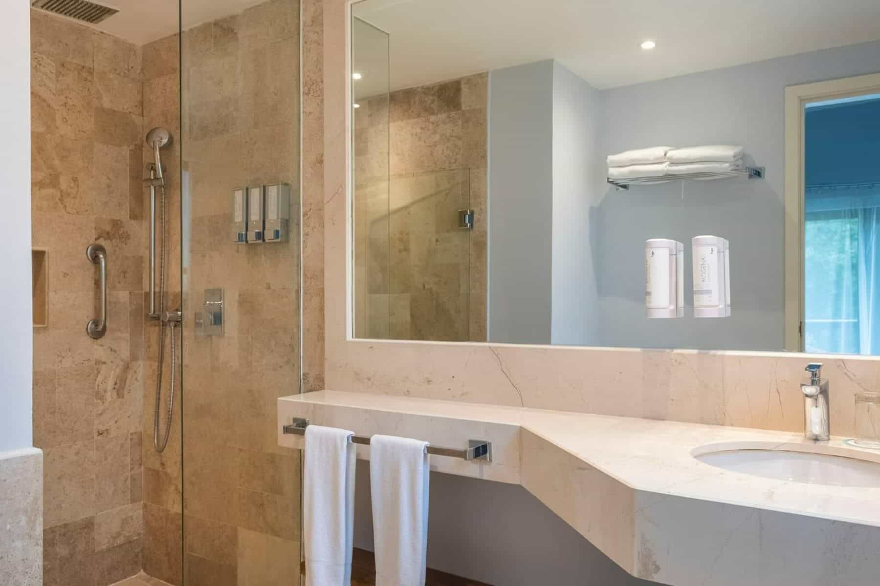 iberostar-cozumel-bathroom