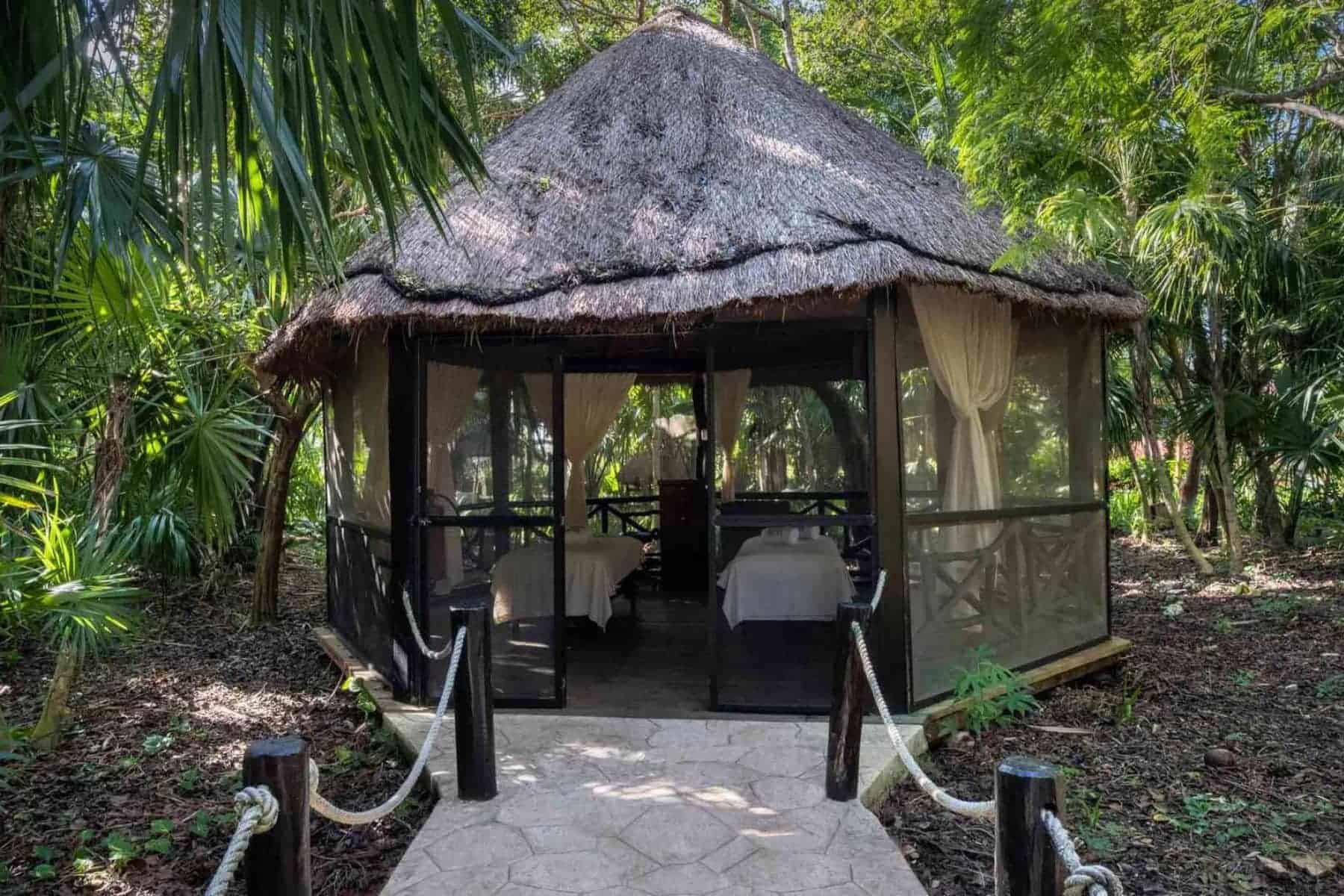 iberostar-cozumel-hut-bed