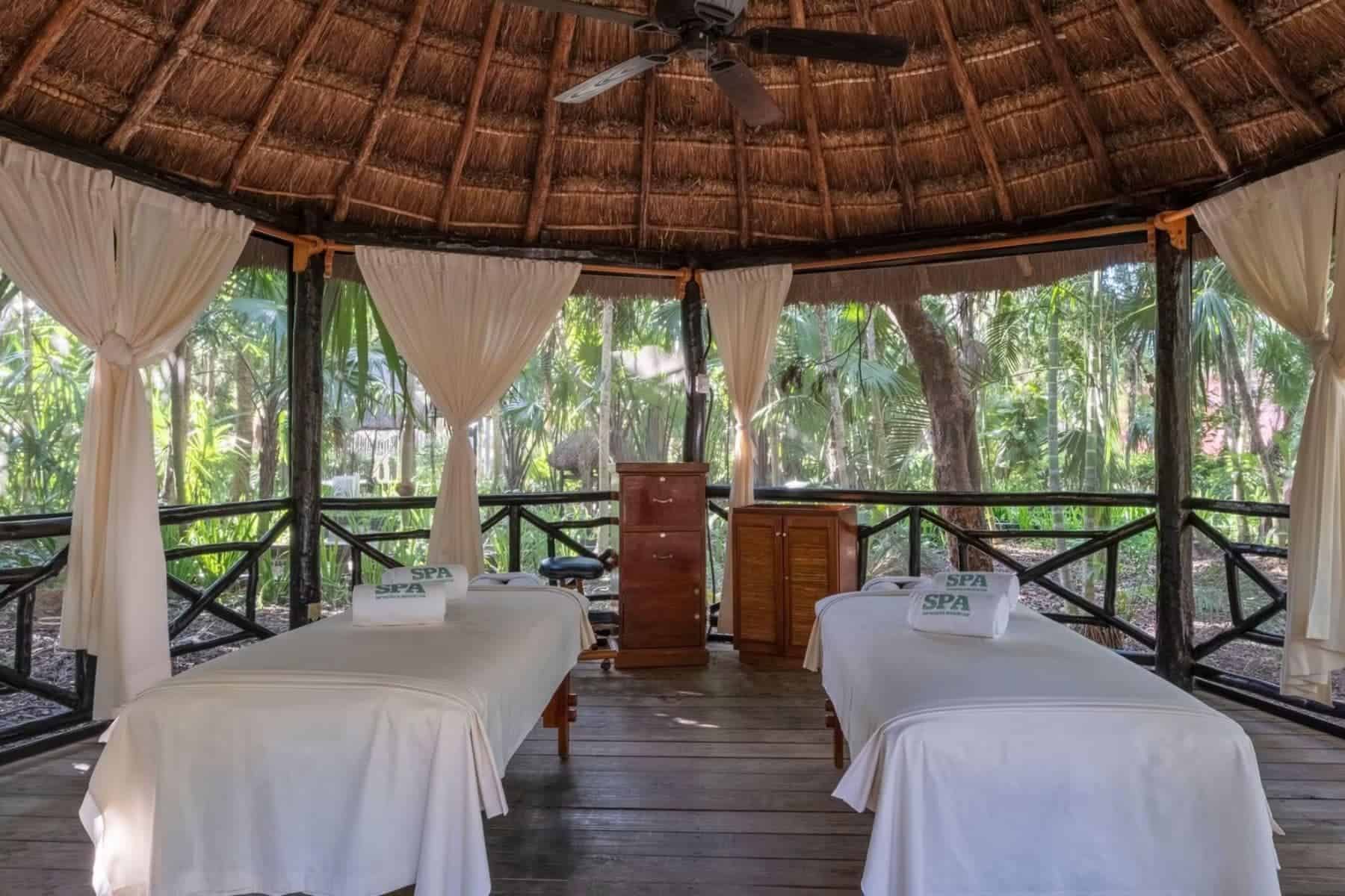 iberostar-cozumel-spa-bed