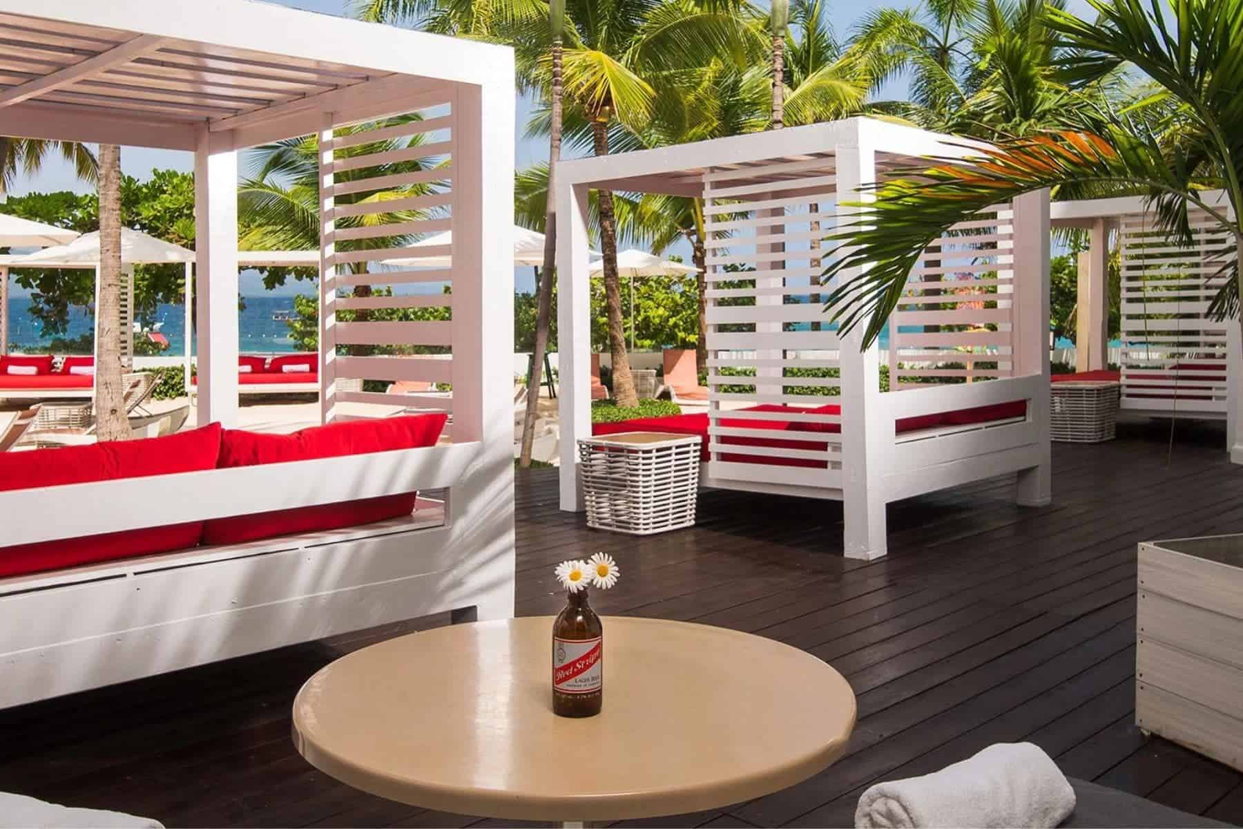 Junior Suite With Cabana Ocean View Dining