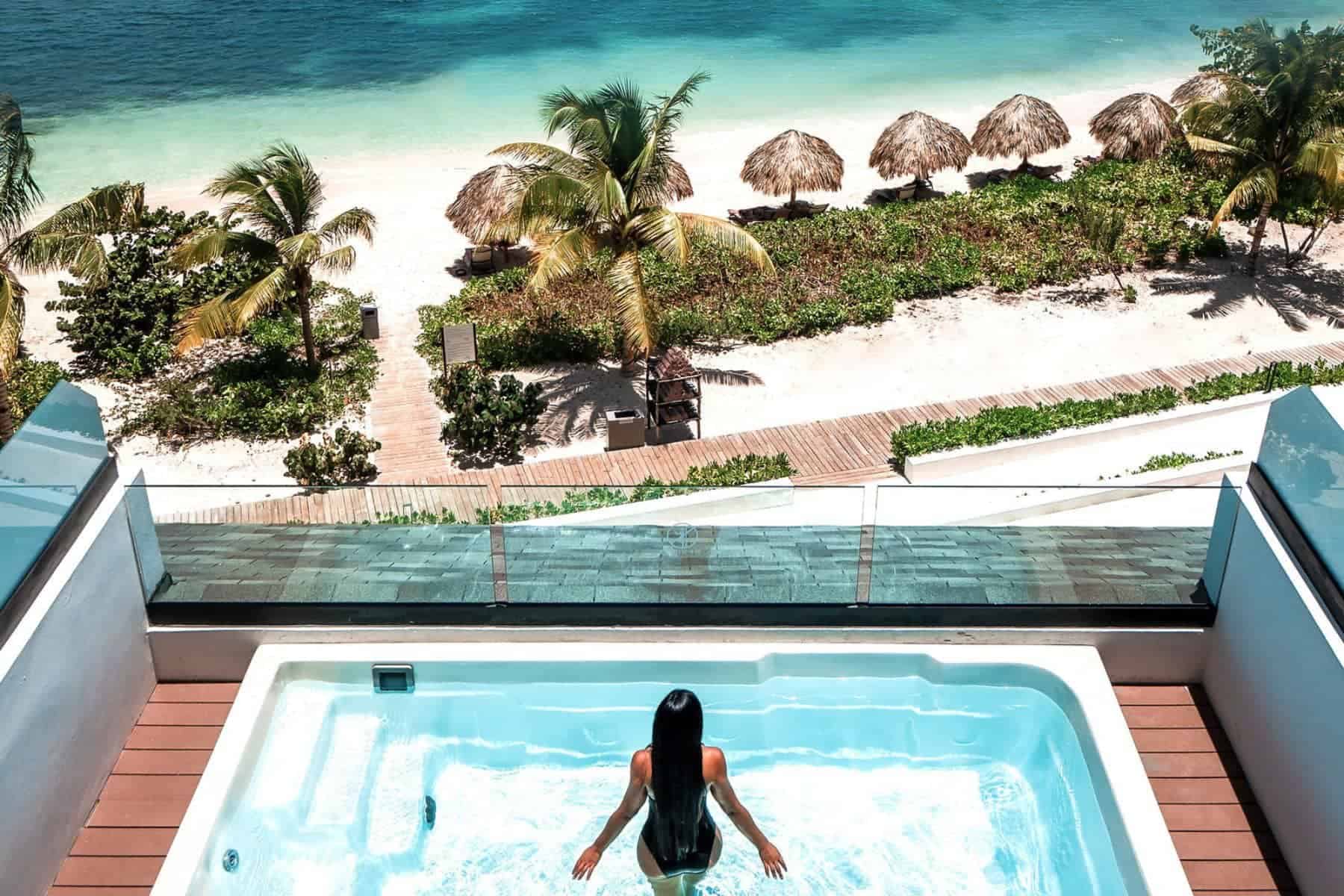 Junior Suite With Pluge Pool Ocean Front Overview