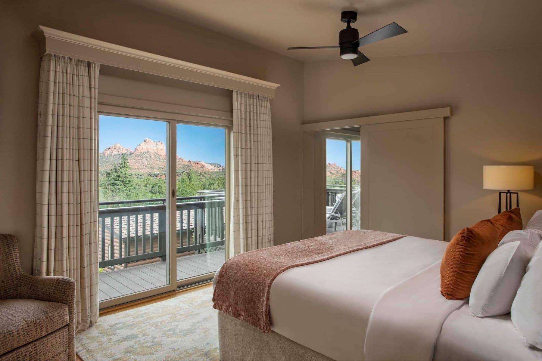 l-auberge-de-sedona-bed-view