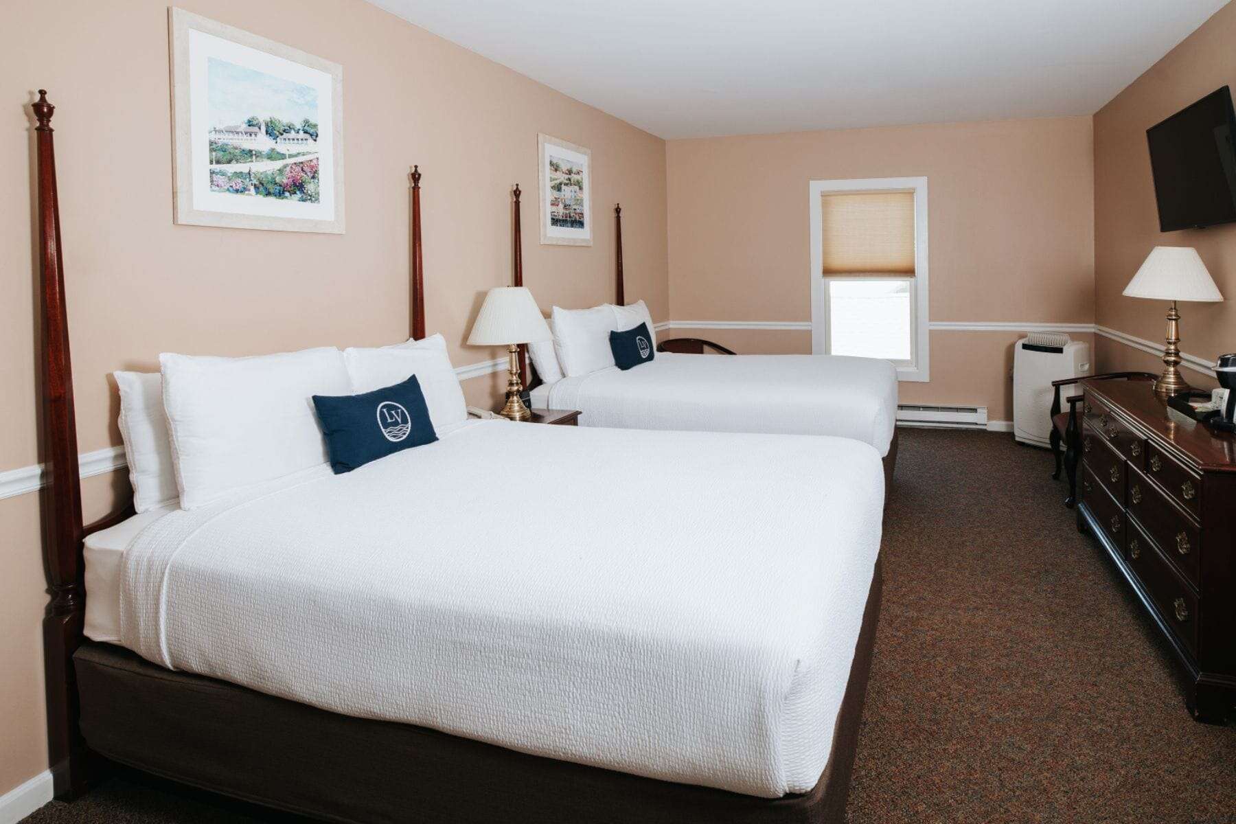 Lake View Hotel Bed Side