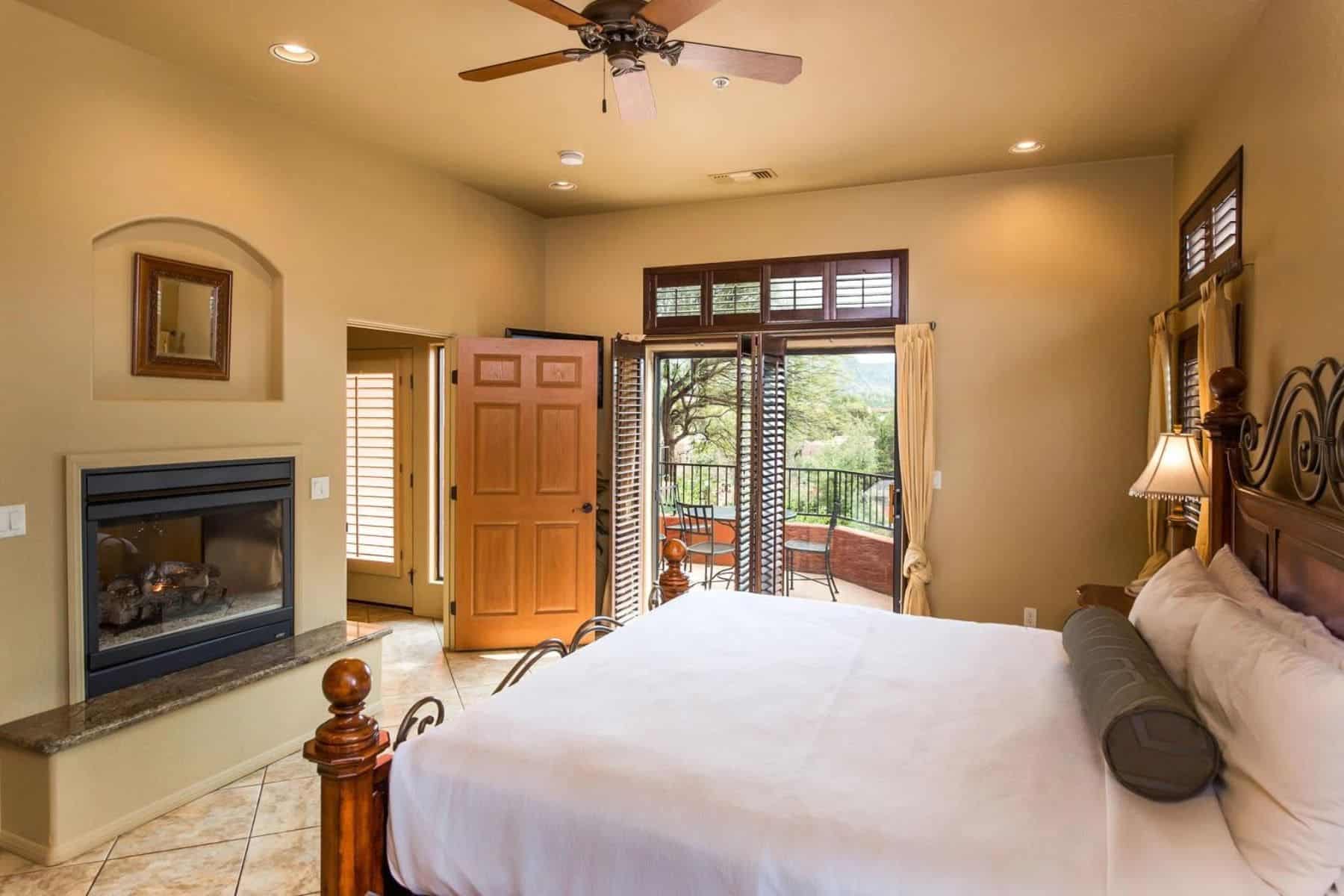 Las Posadas Of Sedona Bedside