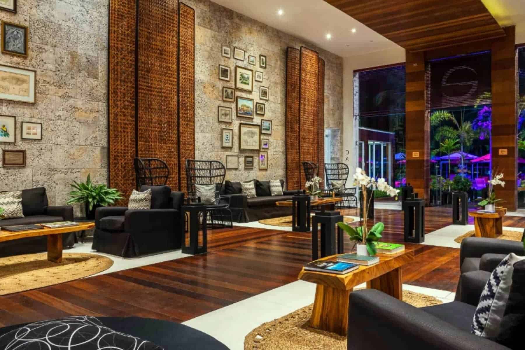 Lobby At Shotel