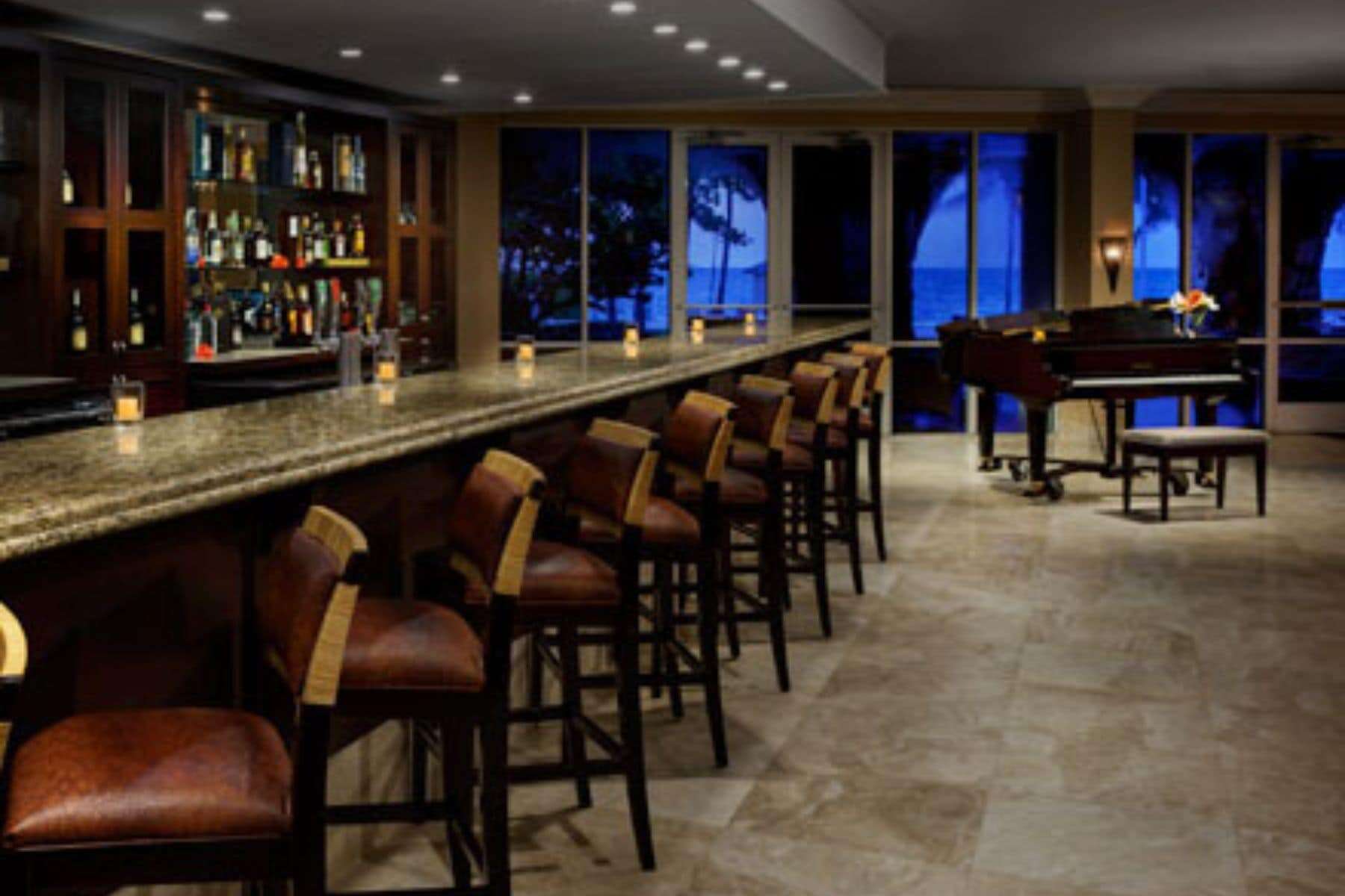 lobby bar