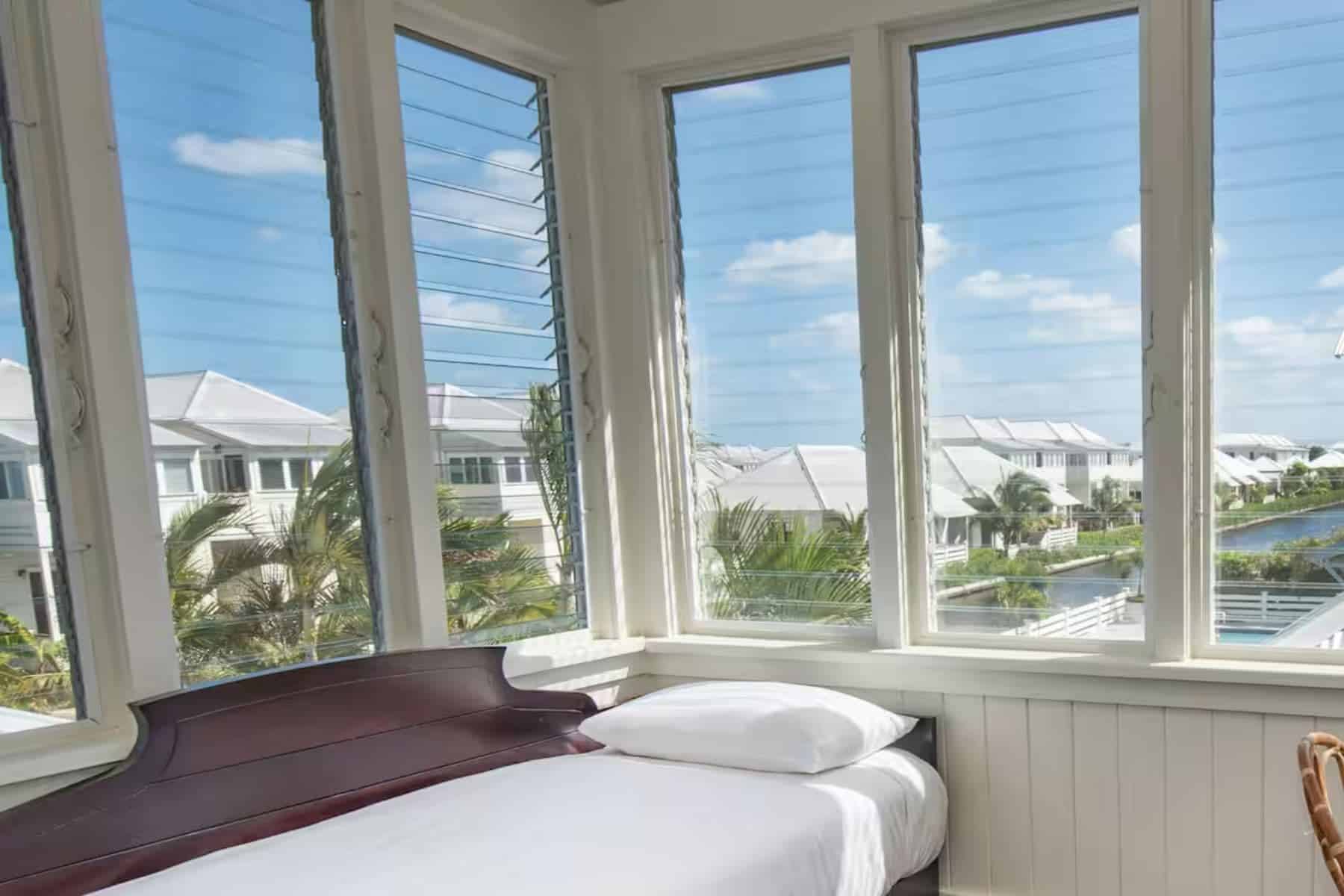 Mahogany Bay Resort And Beach Club Curio Collection By Hilton Daybed