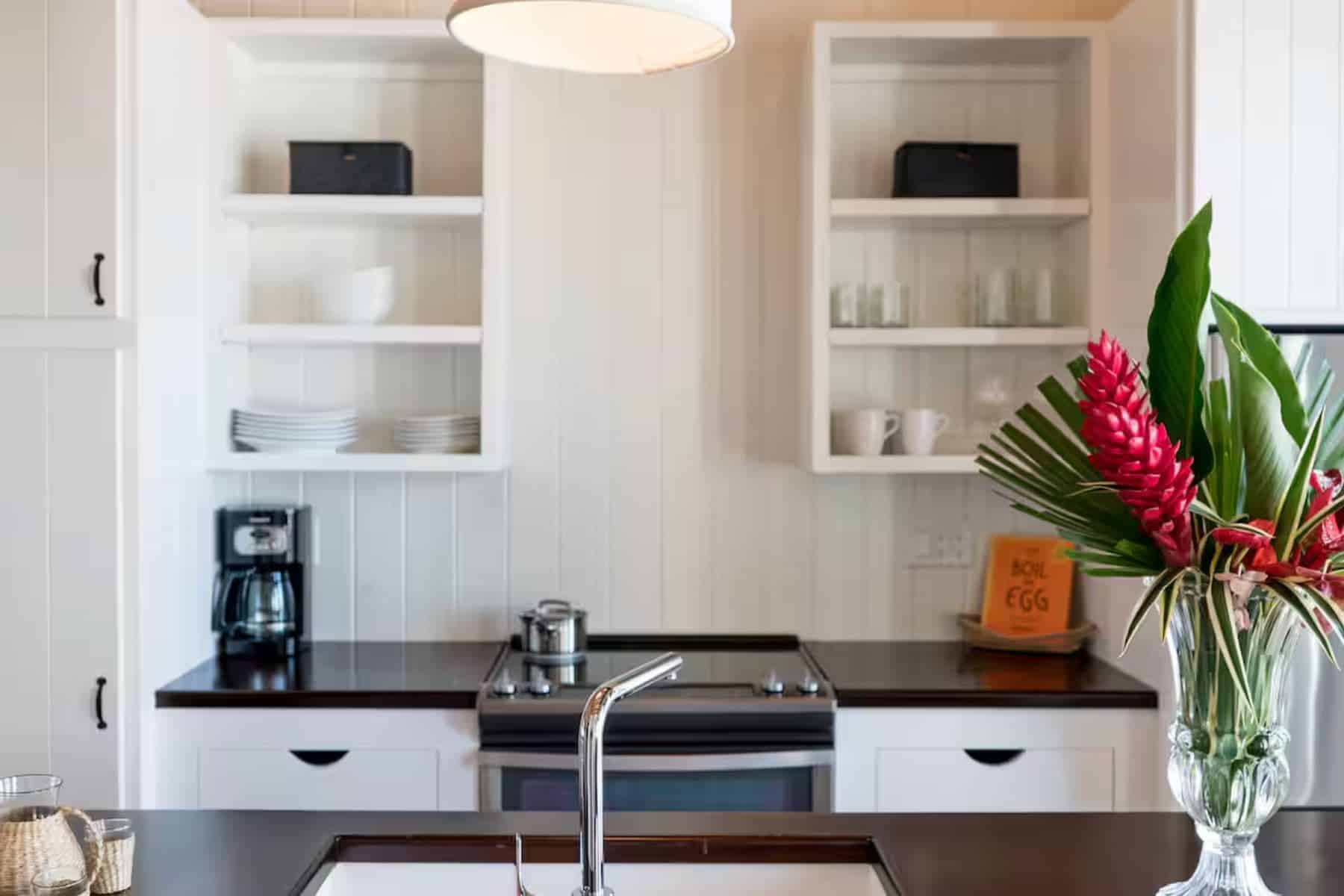 mahogany-bay-resort-and-beach-club-curio-collection-by-hilton-sink