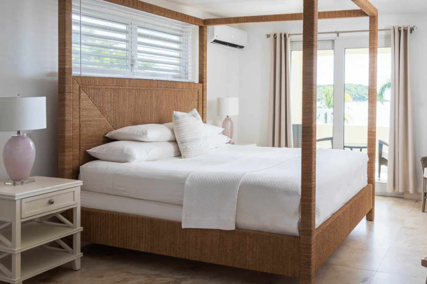 malecon-house-vieques-side-bed