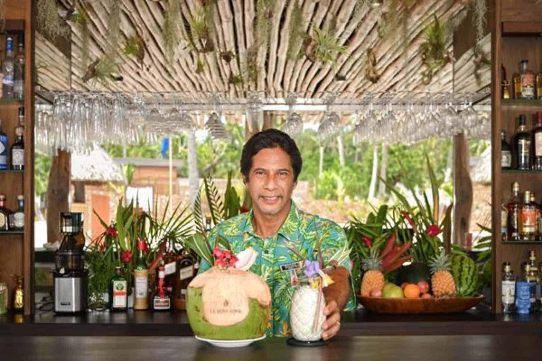 manuia bar at le bora